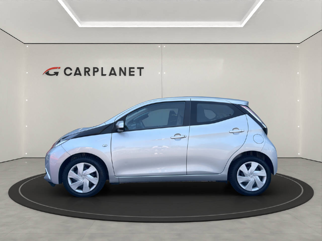 TOYOTA Aygo 1.0 VVT-i x-play-image-1