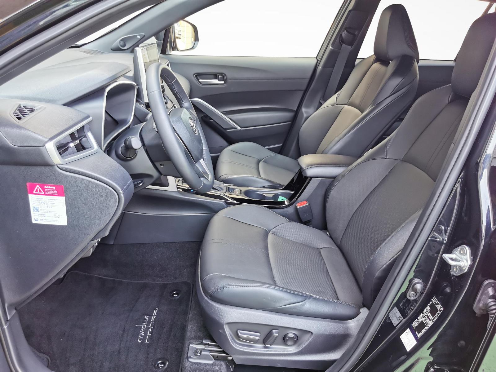 TOYOTA Corolla Cross 2.0 HSD Premium AWD-i-image-1