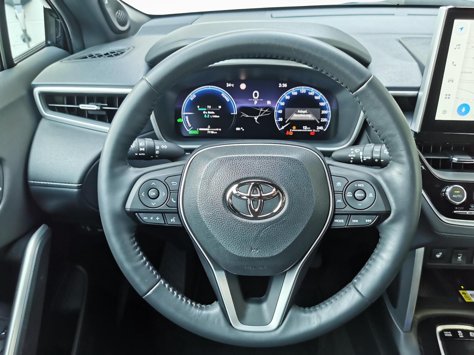 TOYOTA Corolla Cross 2.0 HSD Premium AWD-i-image-4