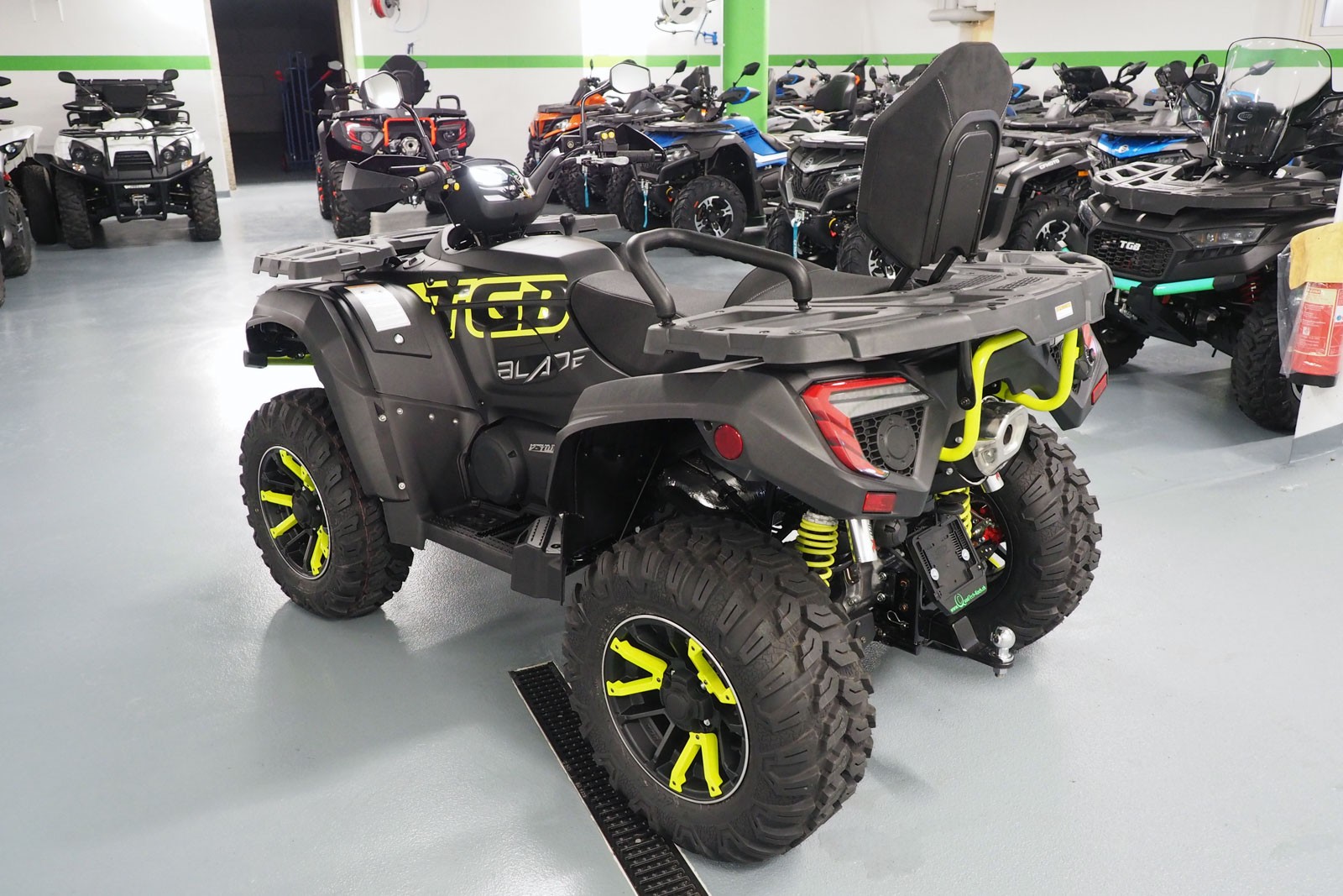 TGB Blade 1000 EFI LT Touring 4x4-image-4