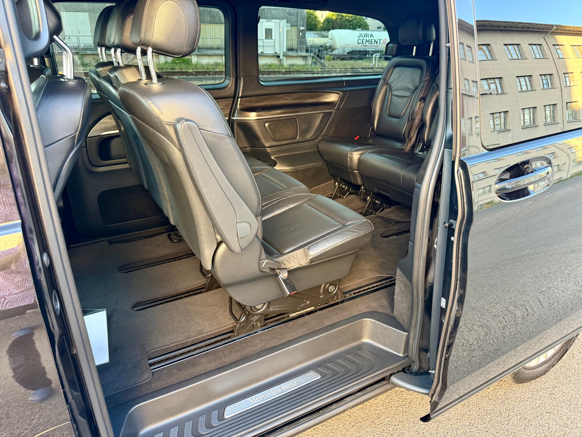 MERCEDES-BENZ V 300 d extralang Avantgarde 4Matic 9G-Tronic-image-14