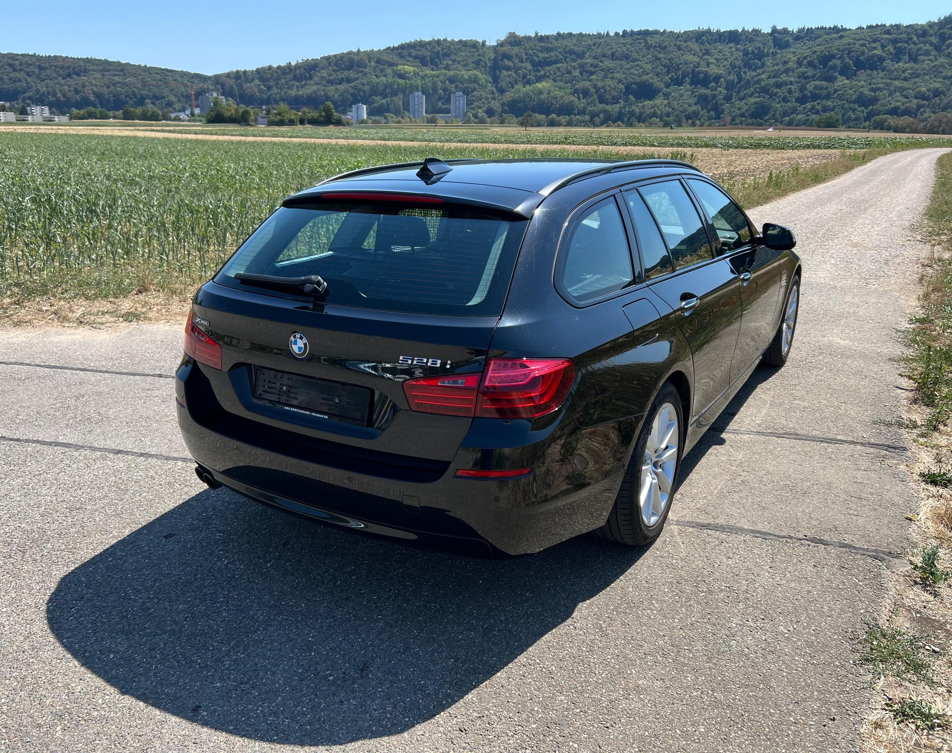 BMW 528i Touring xDrive Steptronic-image-4