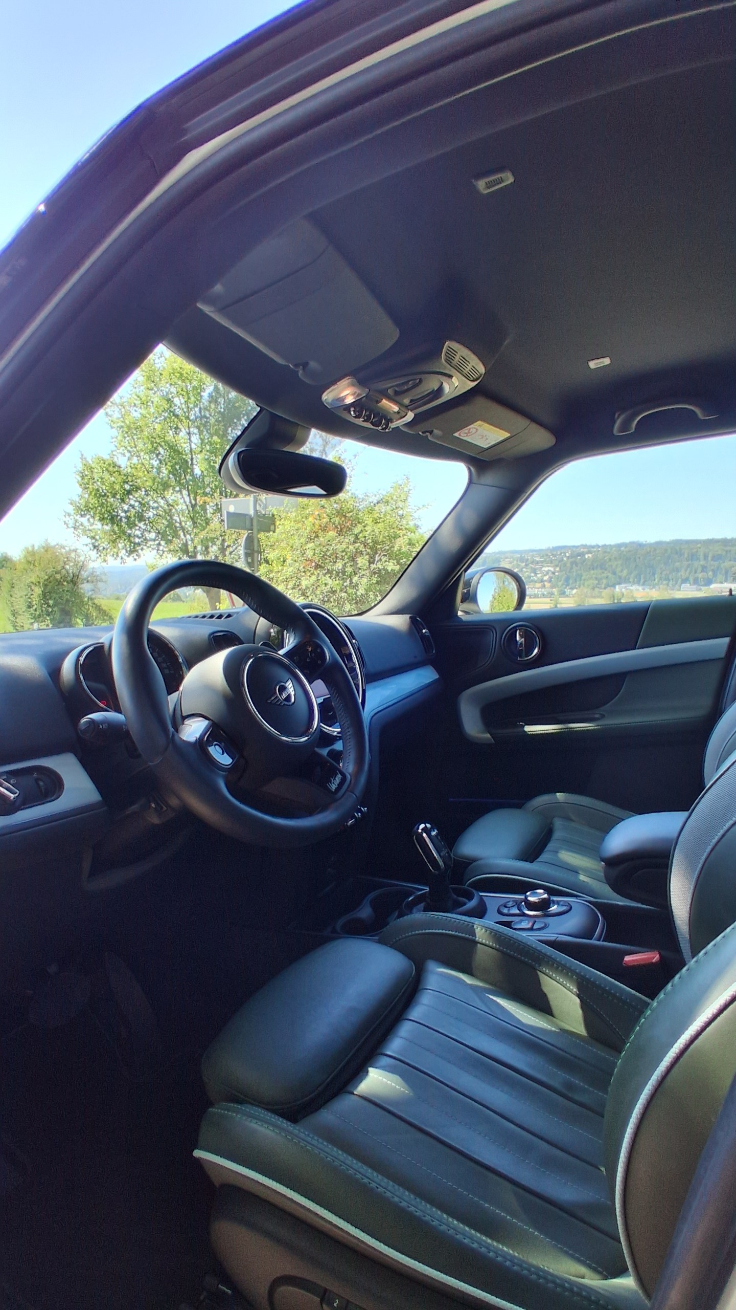 MINI 2.0i Cooper S ALL4-image-4