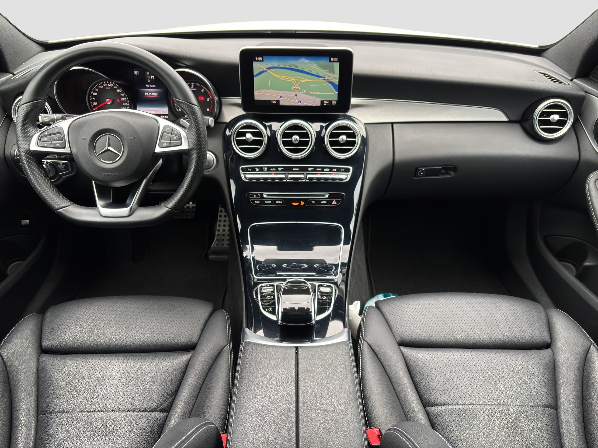 MERCEDES-BENZ C 220 d AMG Line 4Matic 9G-Tronic-image-3