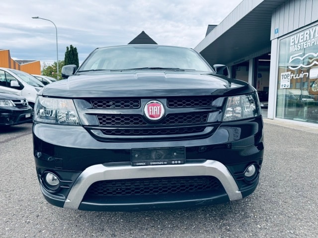 FIAT Freemont 2.0 MJ Cross AWD Automat-image-4