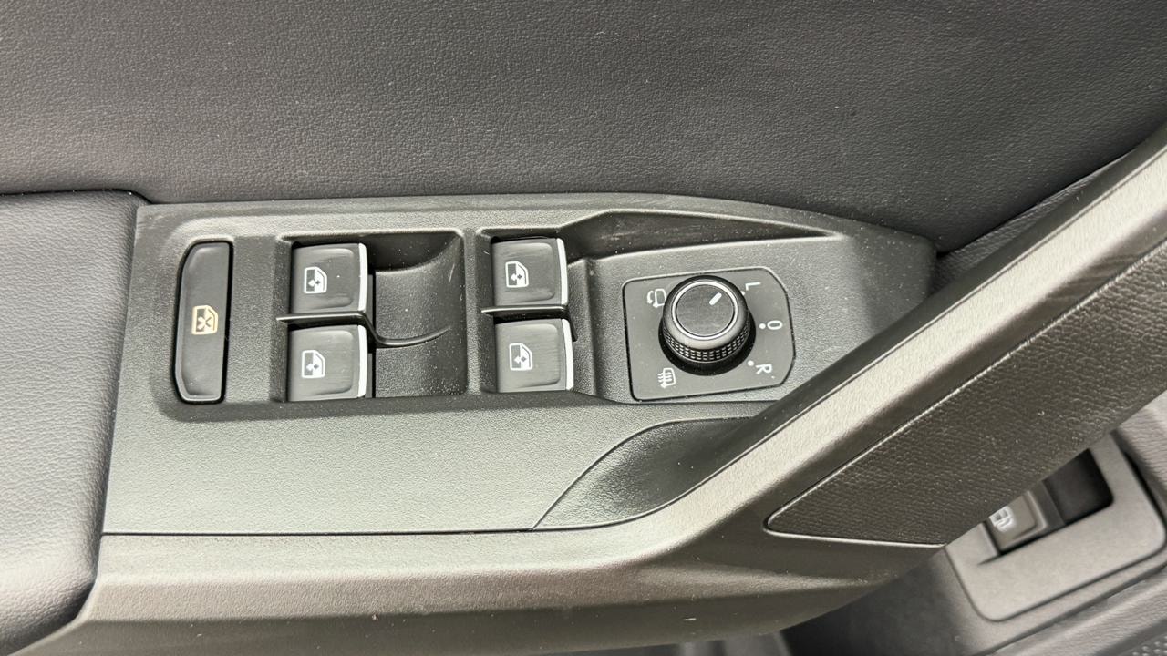 SEAT Leon 1.5 eHybrid pHEV DSG FR-image-8
