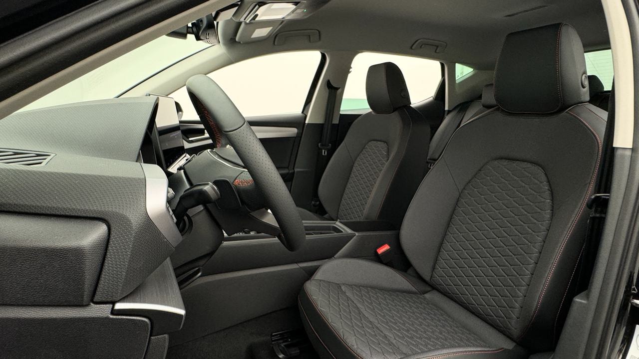 SEAT Leon 1.5 eHybrid pHEV DSG FR-image-4
