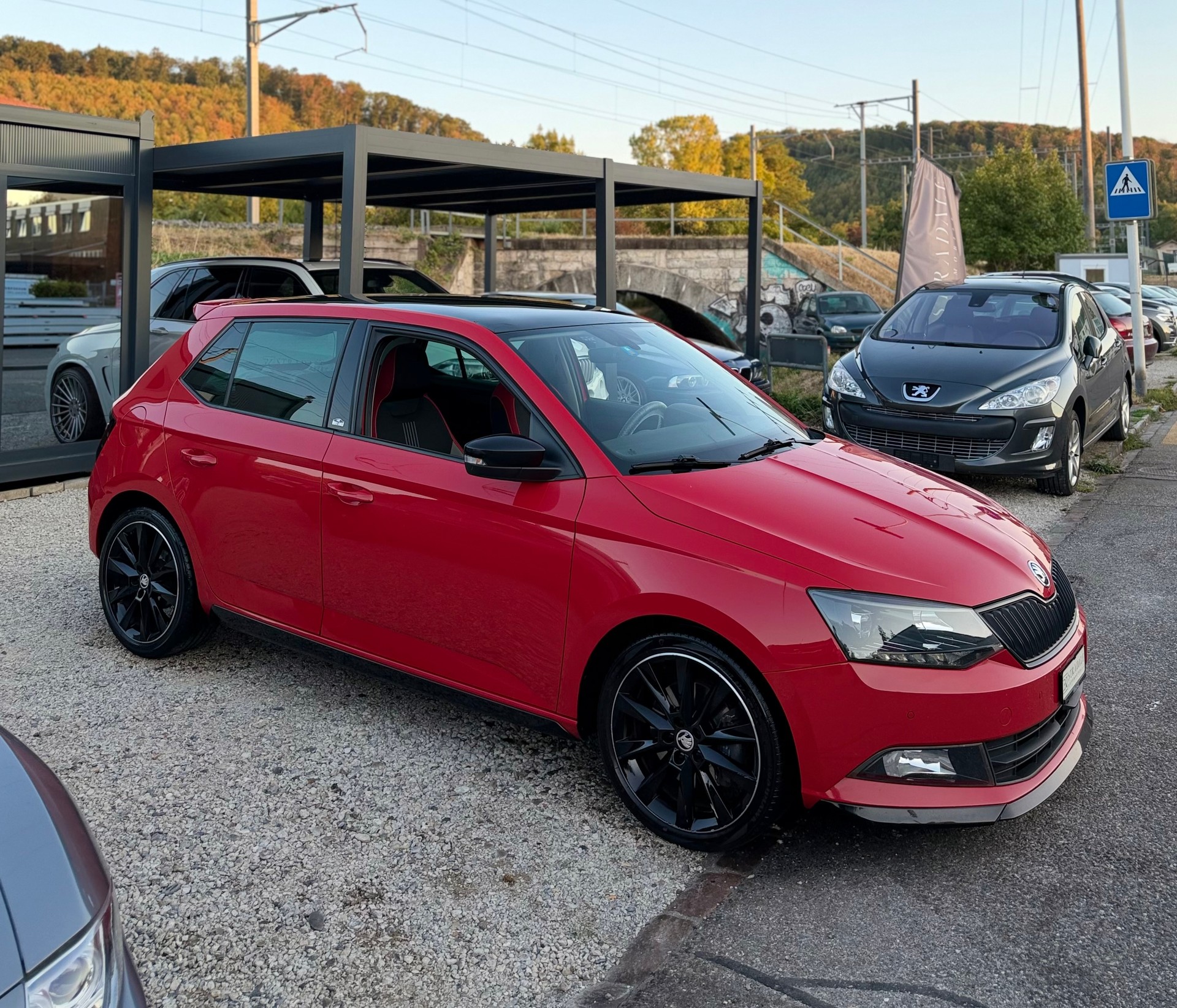 SKODA Fabia 1.0 TSI Monte Carlo DSG **Frisch Ab MFK** Schweizer Fahrzeug ** Panorama Dach**-image-3