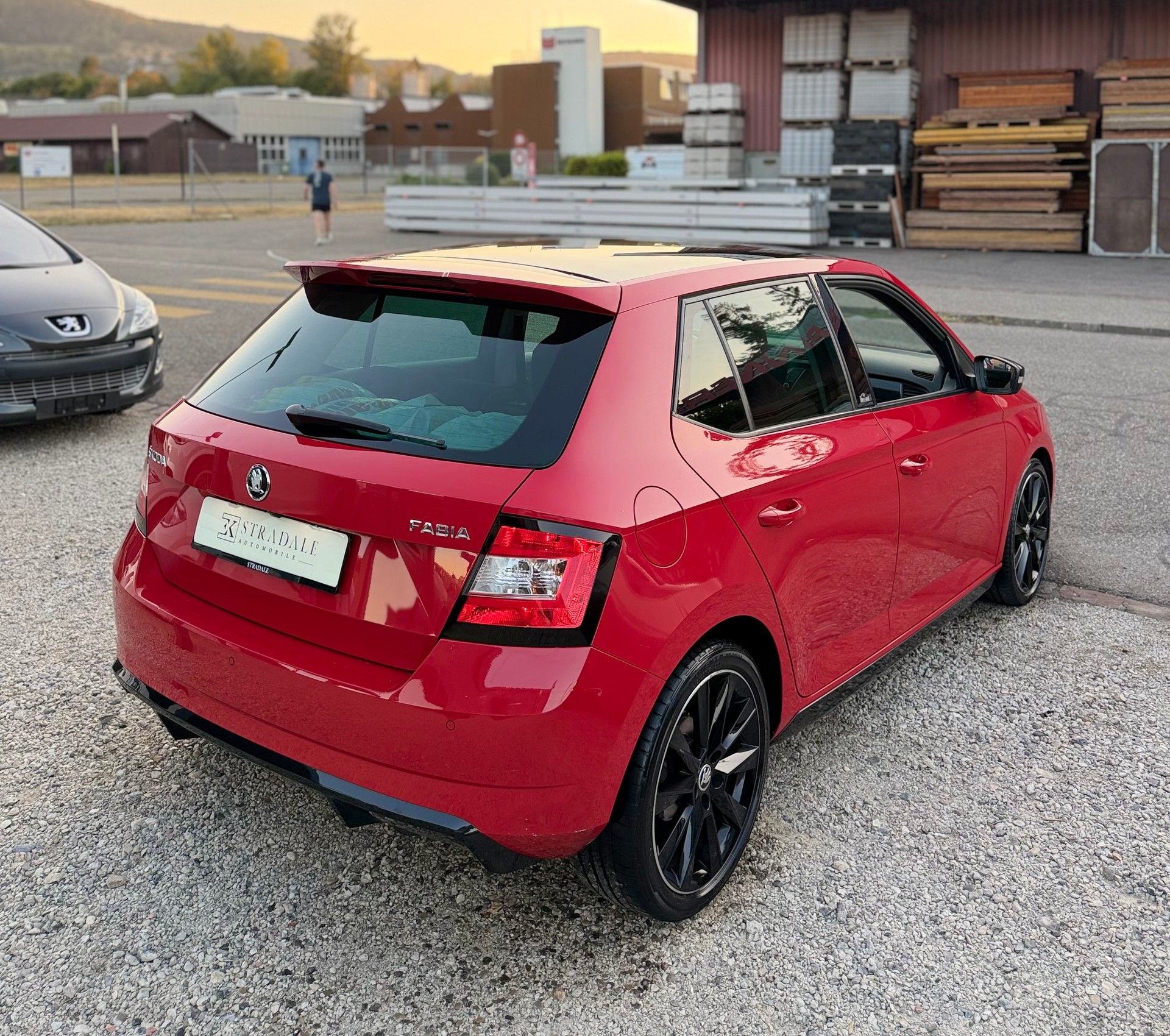 SKODA Fabia 1.0 TSI Monte Carlo DSG **Frisch Ab MFK** Schweizer Fahrzeug ** Panorama Dach**-image-5