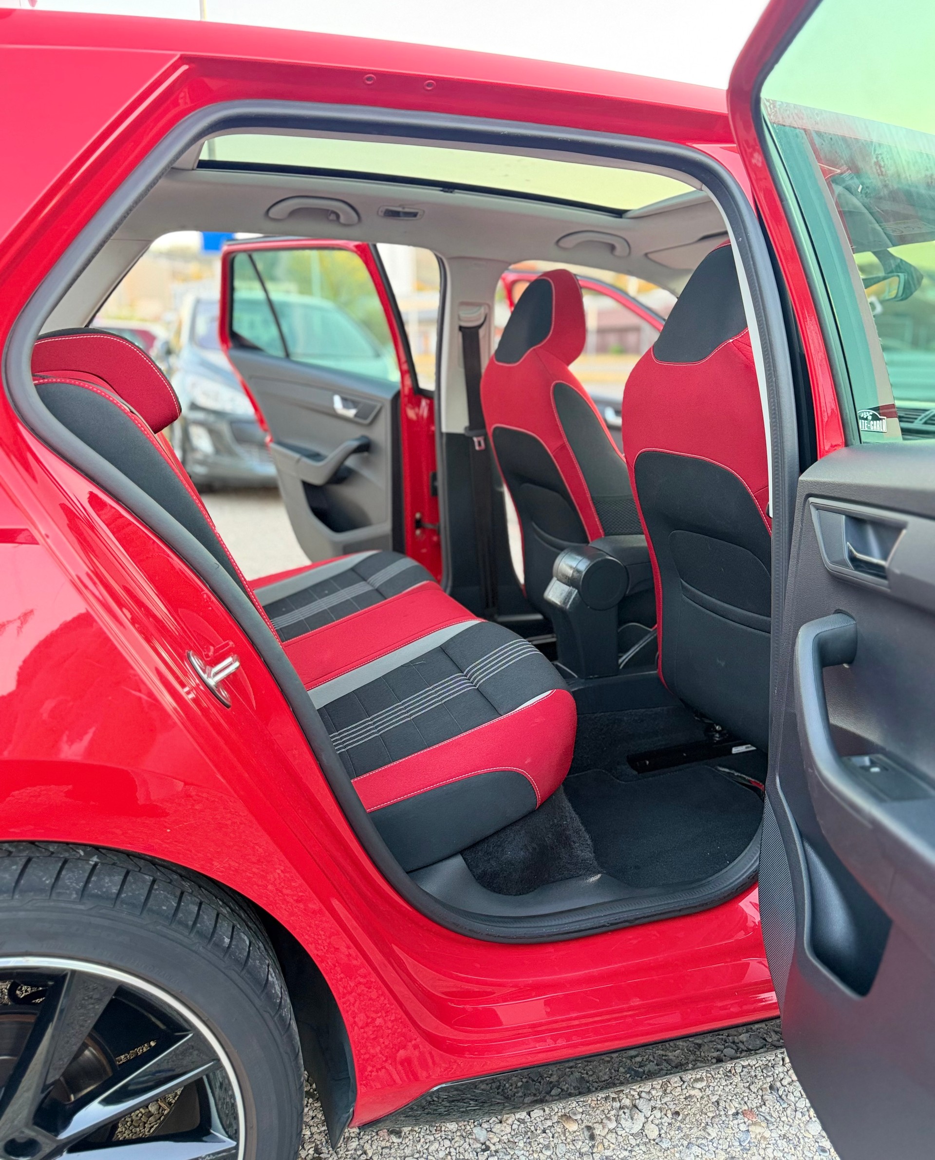 SKODA Fabia 1.0 TSI Monte Carlo DSG **Frisch Ab MFK** Schweizer Fahrzeug ** Panorama Dach**-image-13