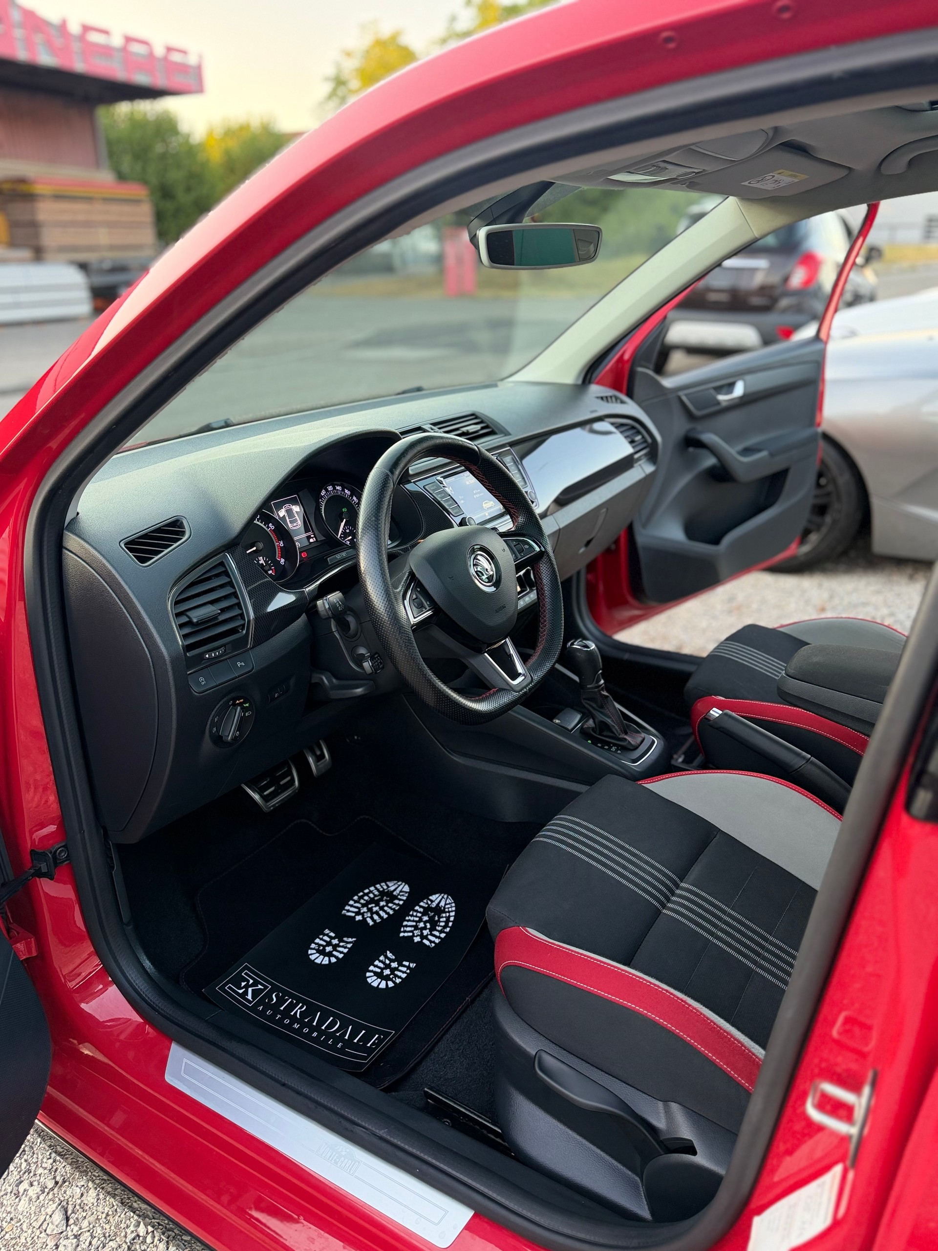 SKODA Fabia 1.0 TSI Monte Carlo DSG **Frisch Ab MFK** Schweizer Fahrzeug ** Panorama Dach**-image-11