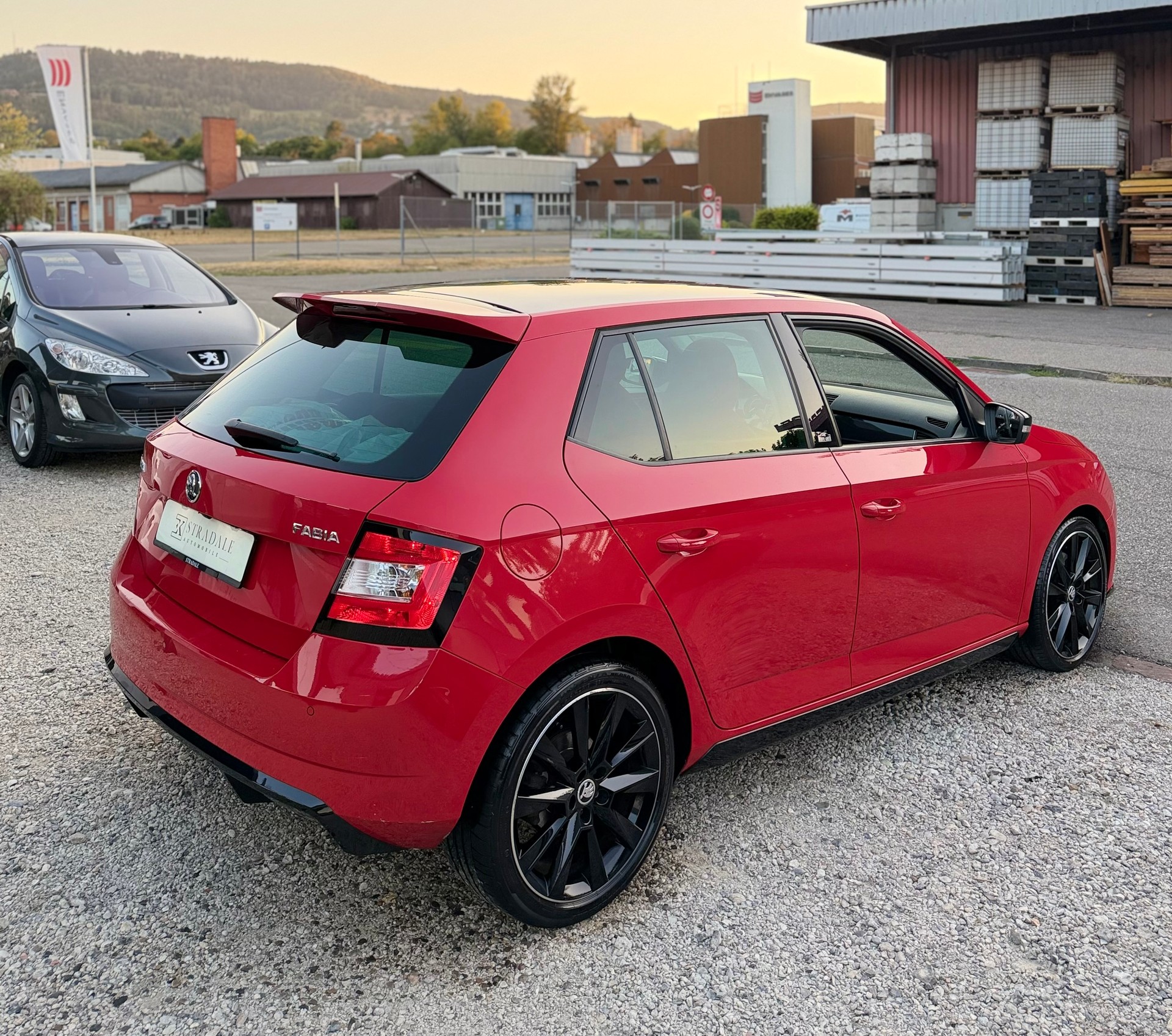 SKODA Fabia 1.0 TSI Monte Carlo DSG **Frisch Ab MFK** Schweizer Fahrzeug ** Panorama Dach**-image-4