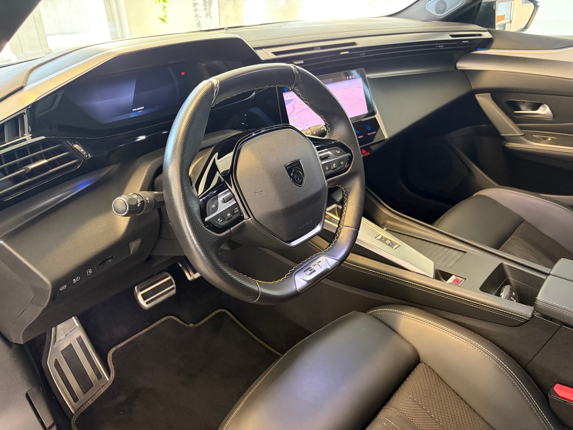 PEUGEOT 308 SW 1.6 PHEV 180 GT-image-5