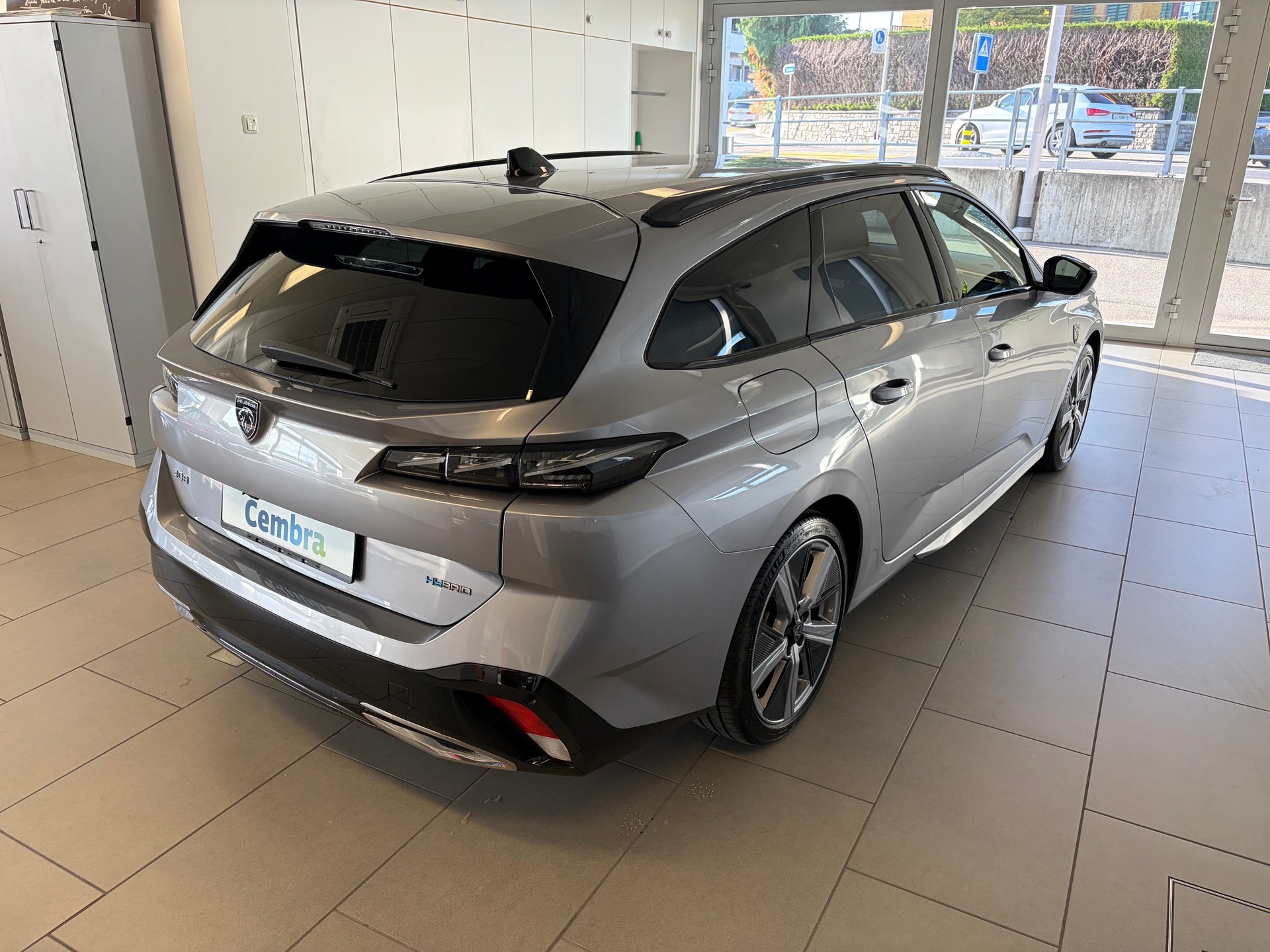 PEUGEOT 308 SW 1.6 PHEV 180 GT-showroom-element-2