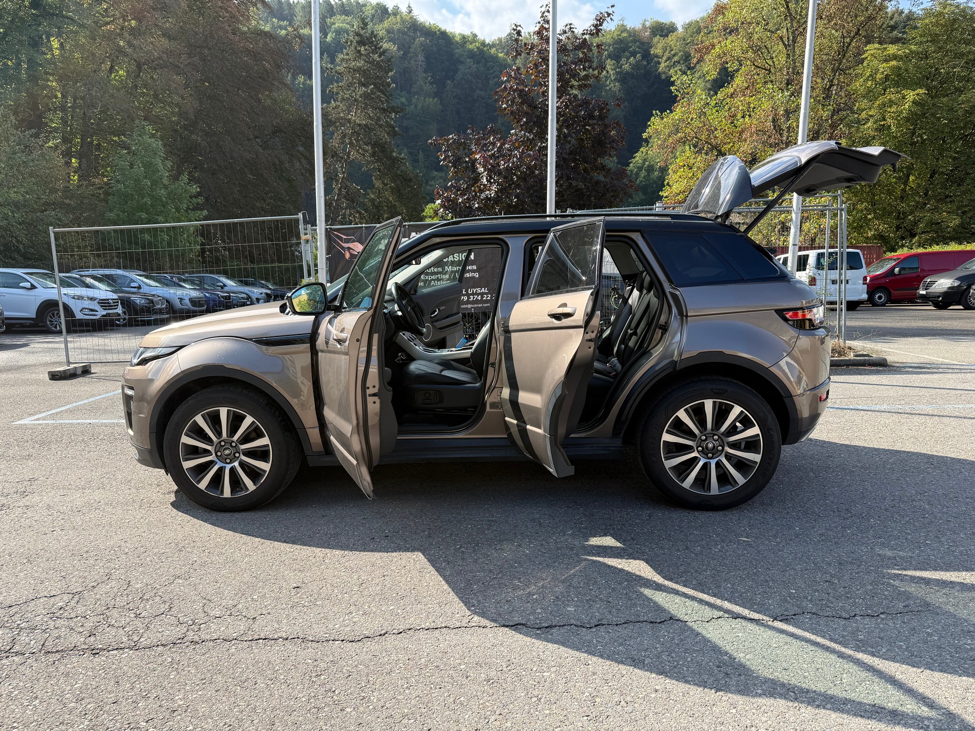 LAND ROVER Range Rover Evoque 2.0 Si4 SE Dynamic AT9-image-17