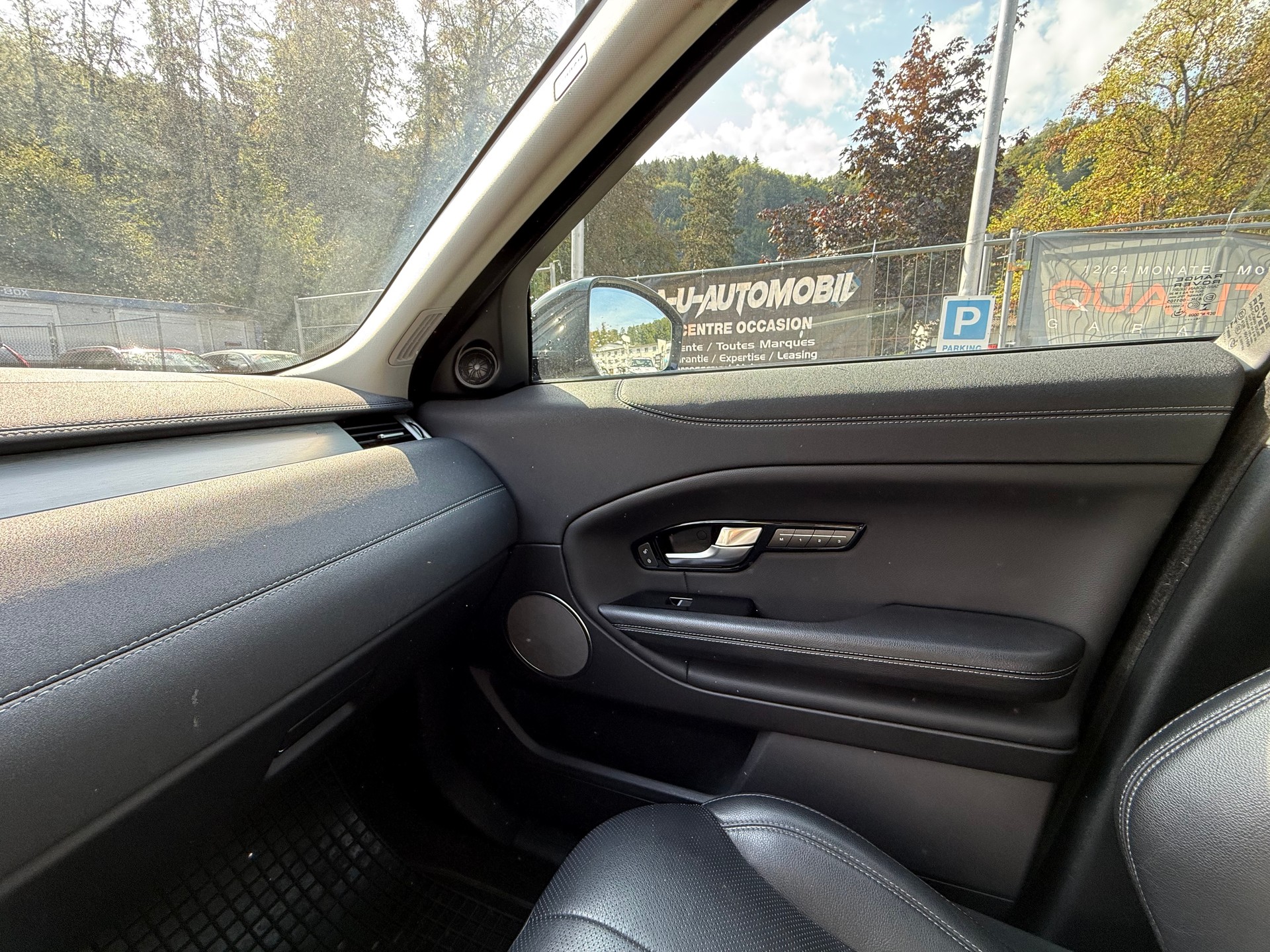 LAND ROVER Range Rover Evoque 2.0 Si4 SE Dynamic AT9-image-25