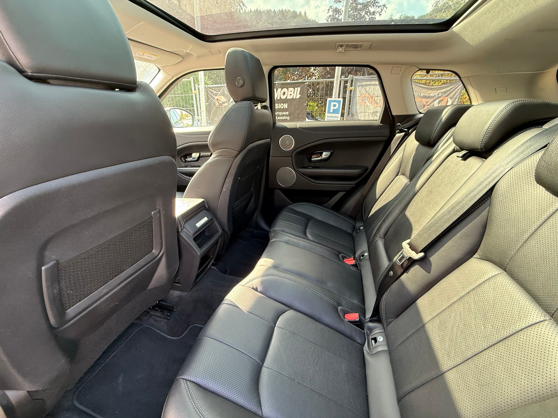 LAND ROVER Range Rover Evoque 2.0 Si4 SE Dynamic AT9-image-9