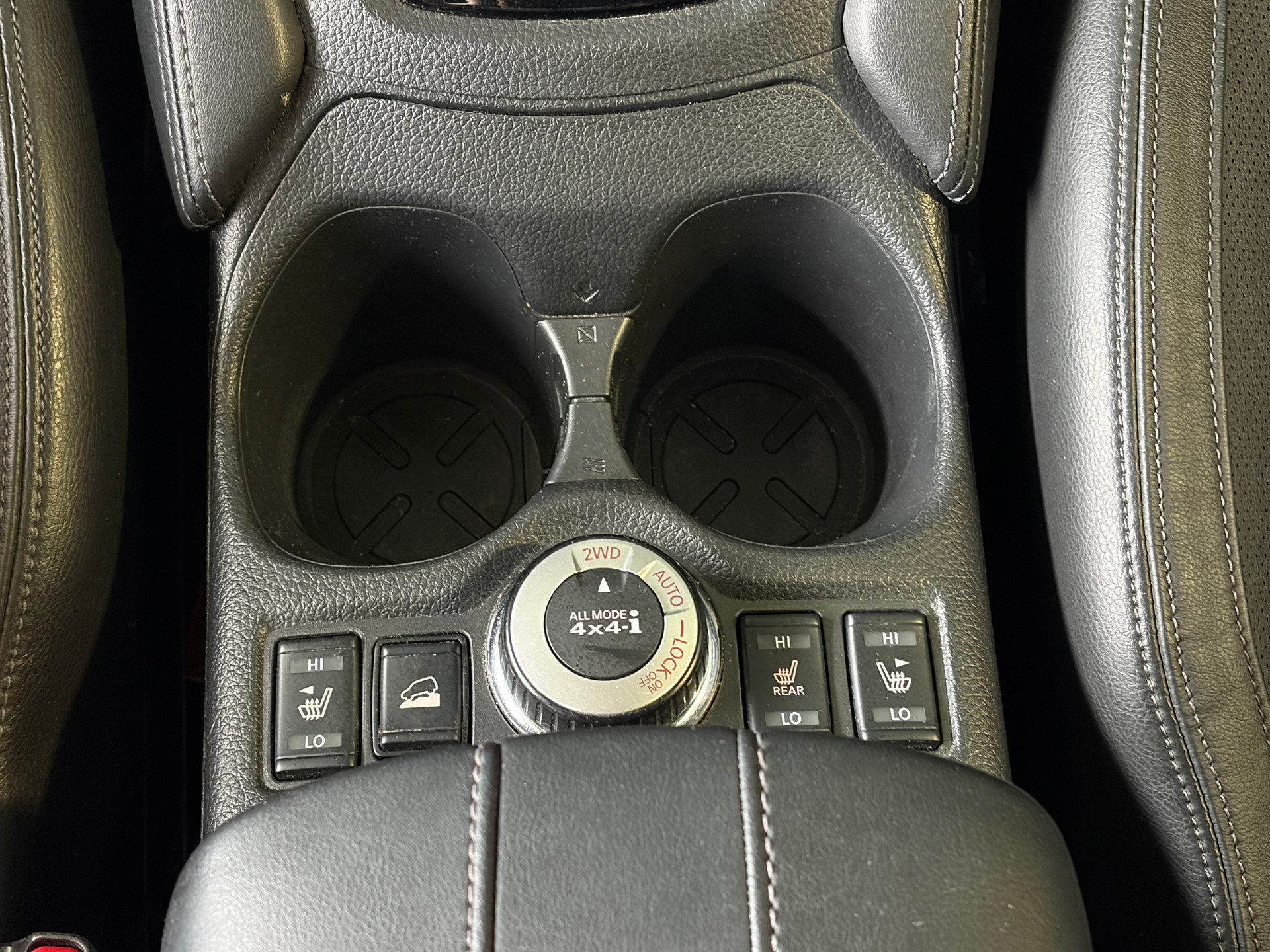 NISSAN X-Trail 2.0 dCi tekna Xtronic CVT ALL-MODE 4x4 *7Plätzer*Anhängerkupplung*Panoramadach*Ab MFK*-image-11