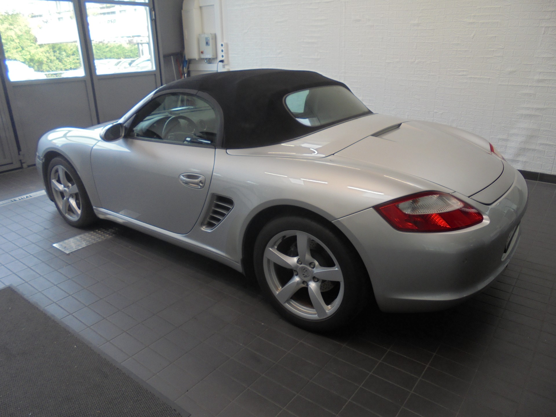 PORSCHE Boxster 2.7-image-3