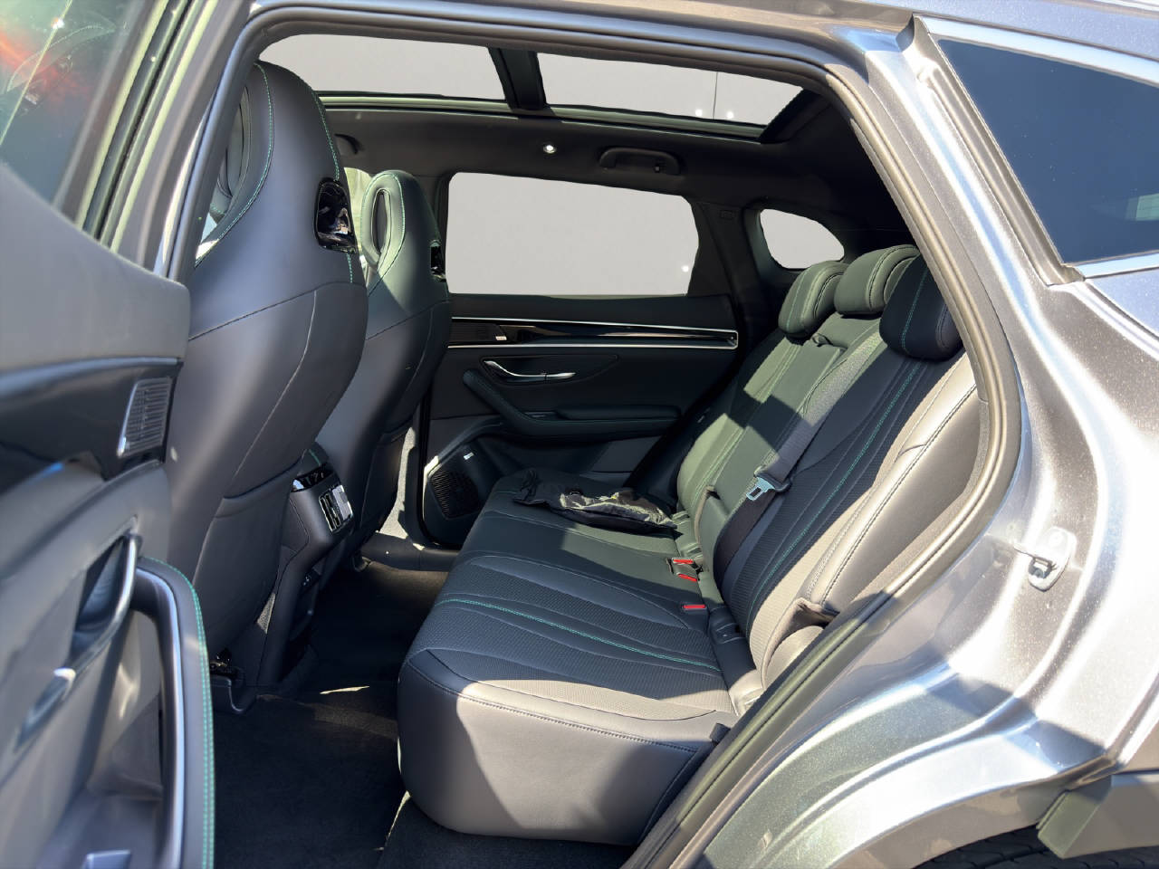 BYD Seal U DM-i Design AWD-image-9