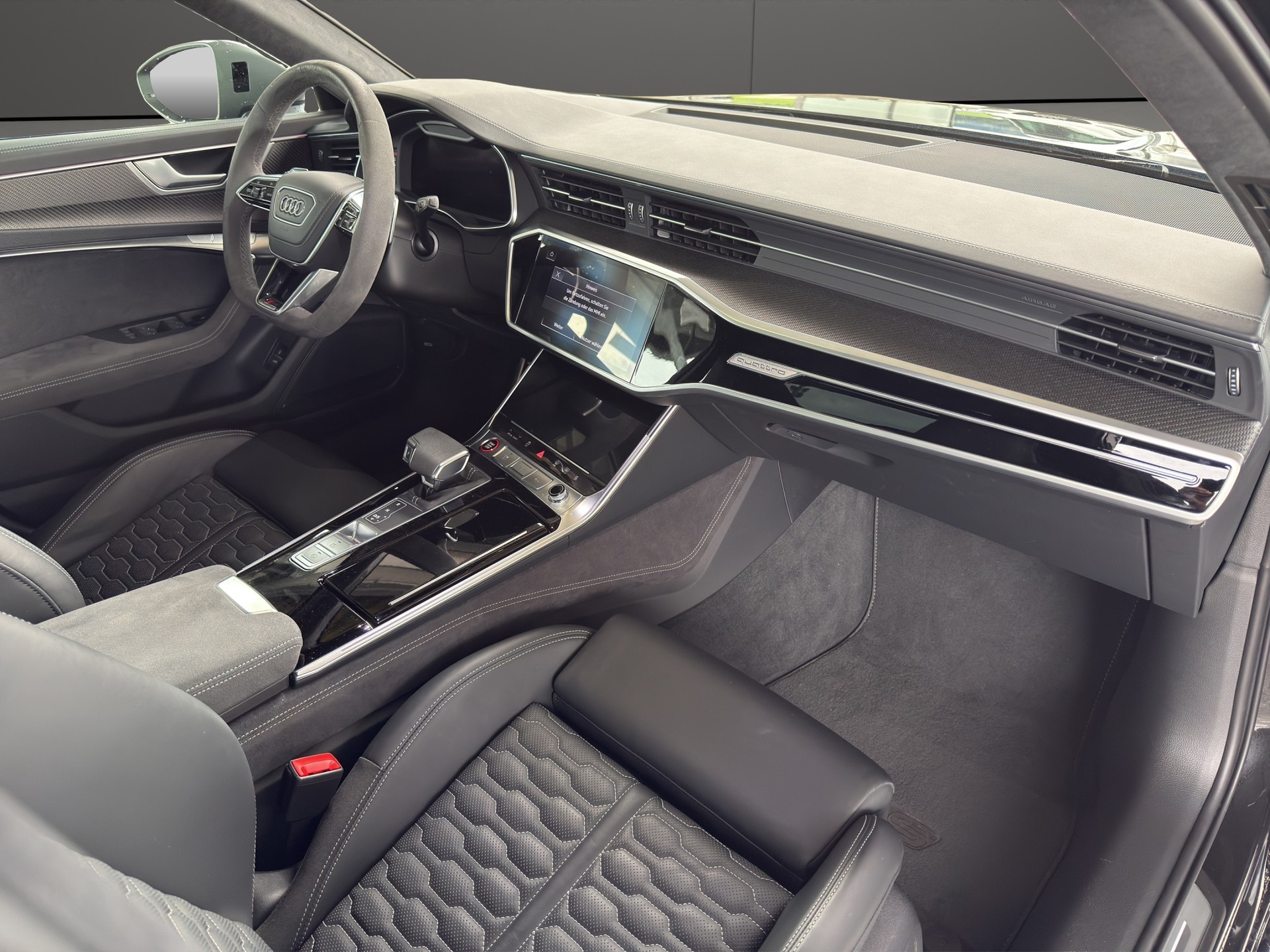 AUDI RS6 Avant 4.0 TFSI V8 Performance quattro-image-13