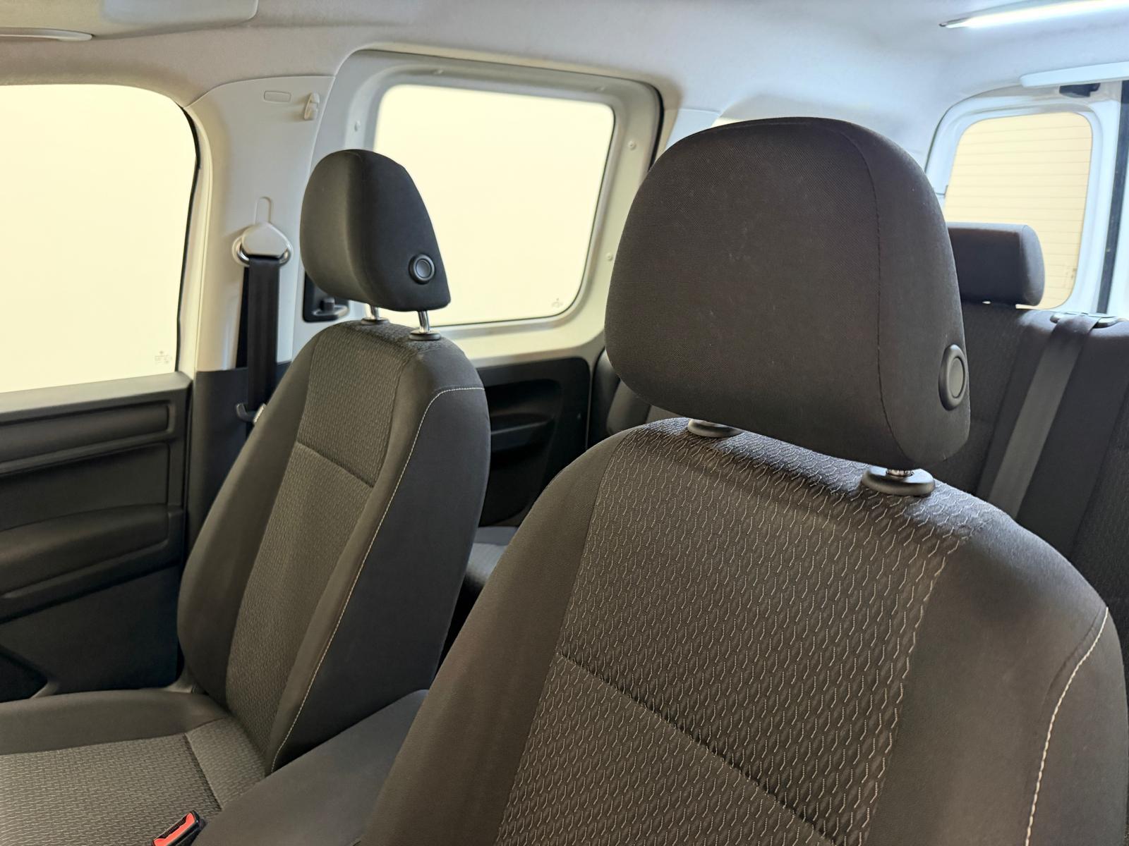 VW Caddy 2.0 TDI Trendline 4m-image-12