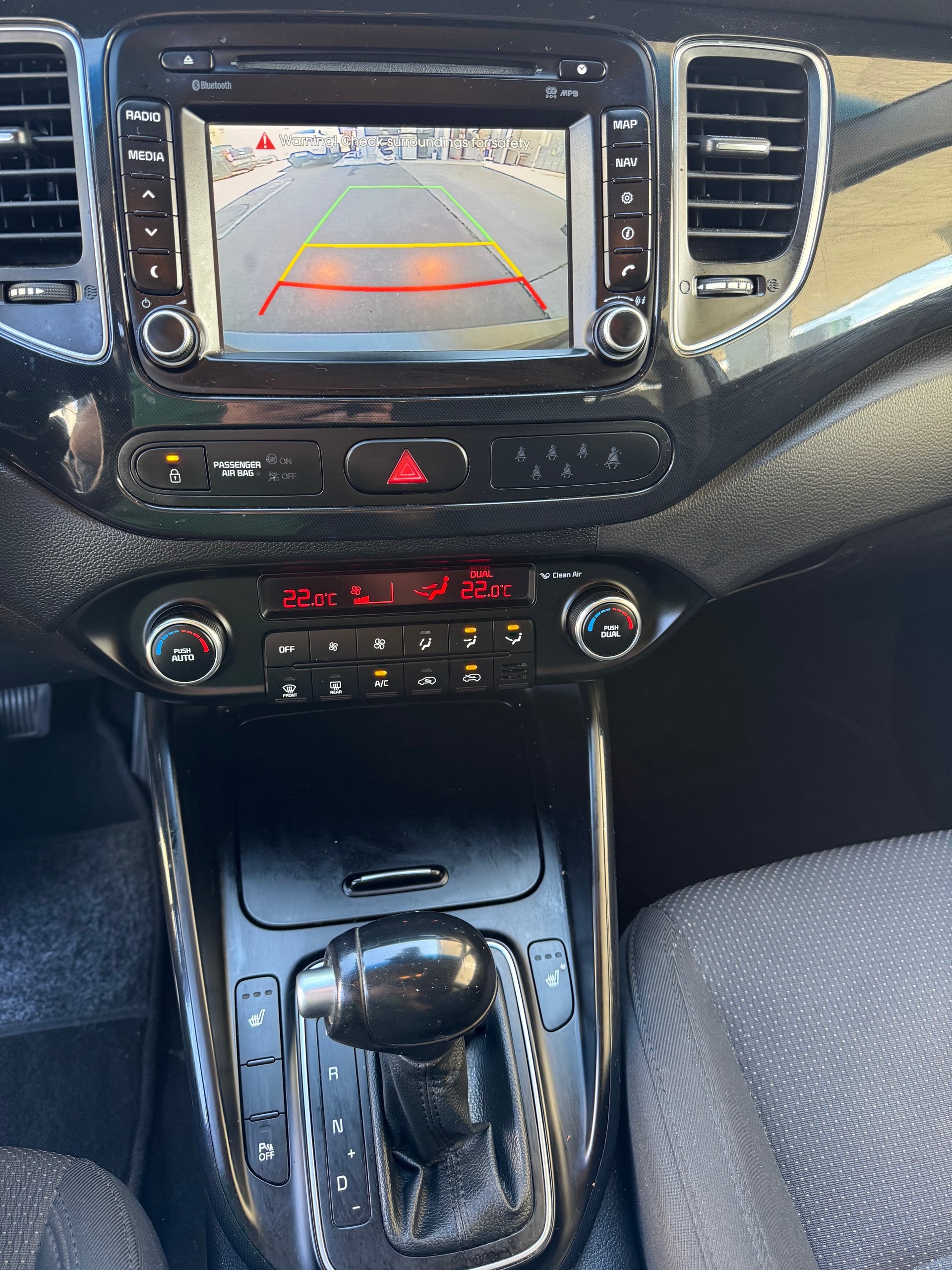 KIA Carens 1.7 CRDi Trend DCT-image-8