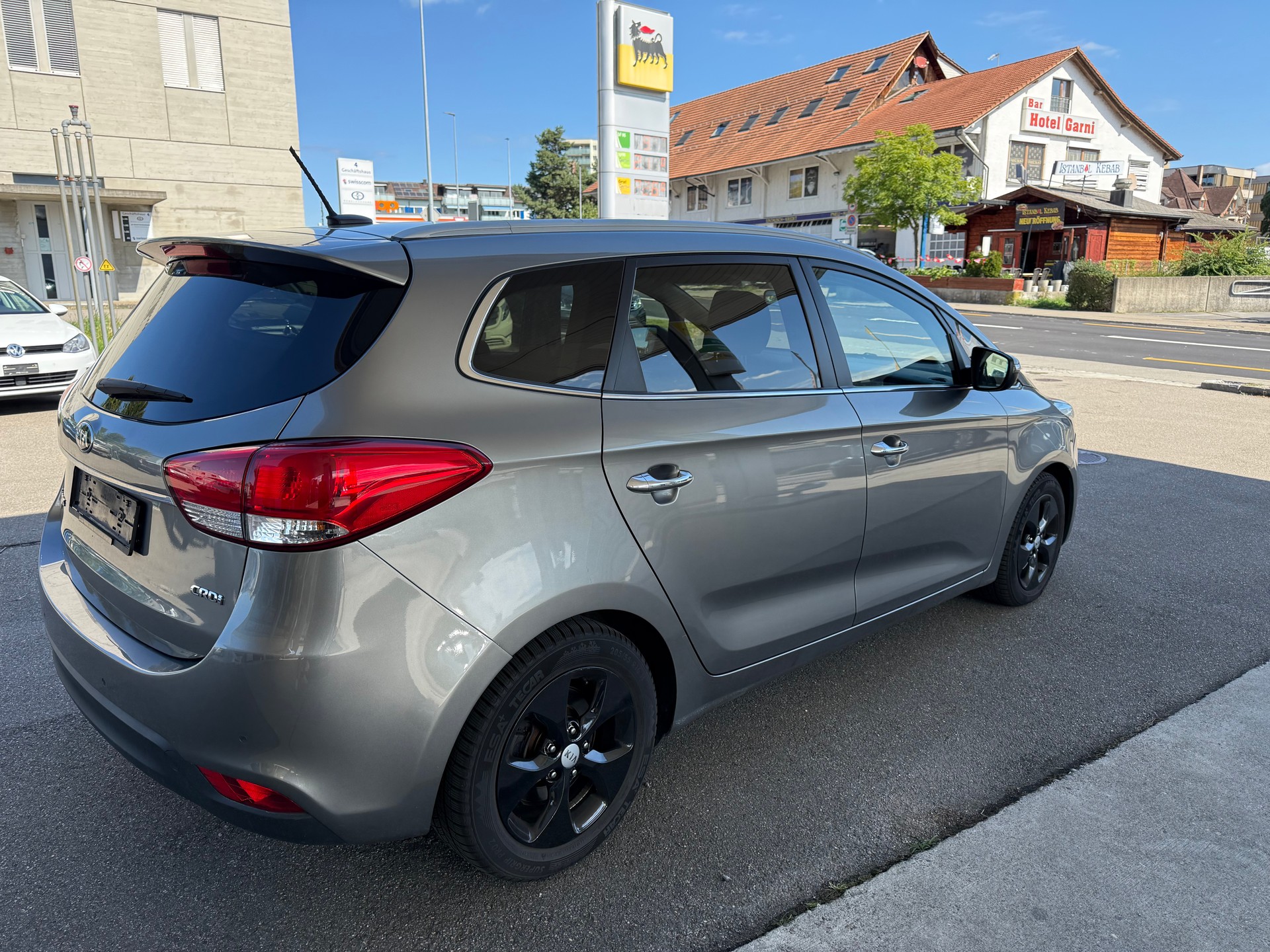KIA Carens 1.7 CRDi Trend DCT-image-5
