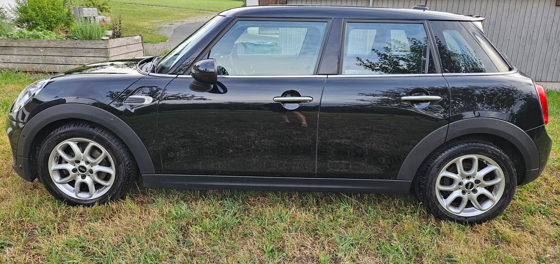 MINI 1.5i Cooper-image-2