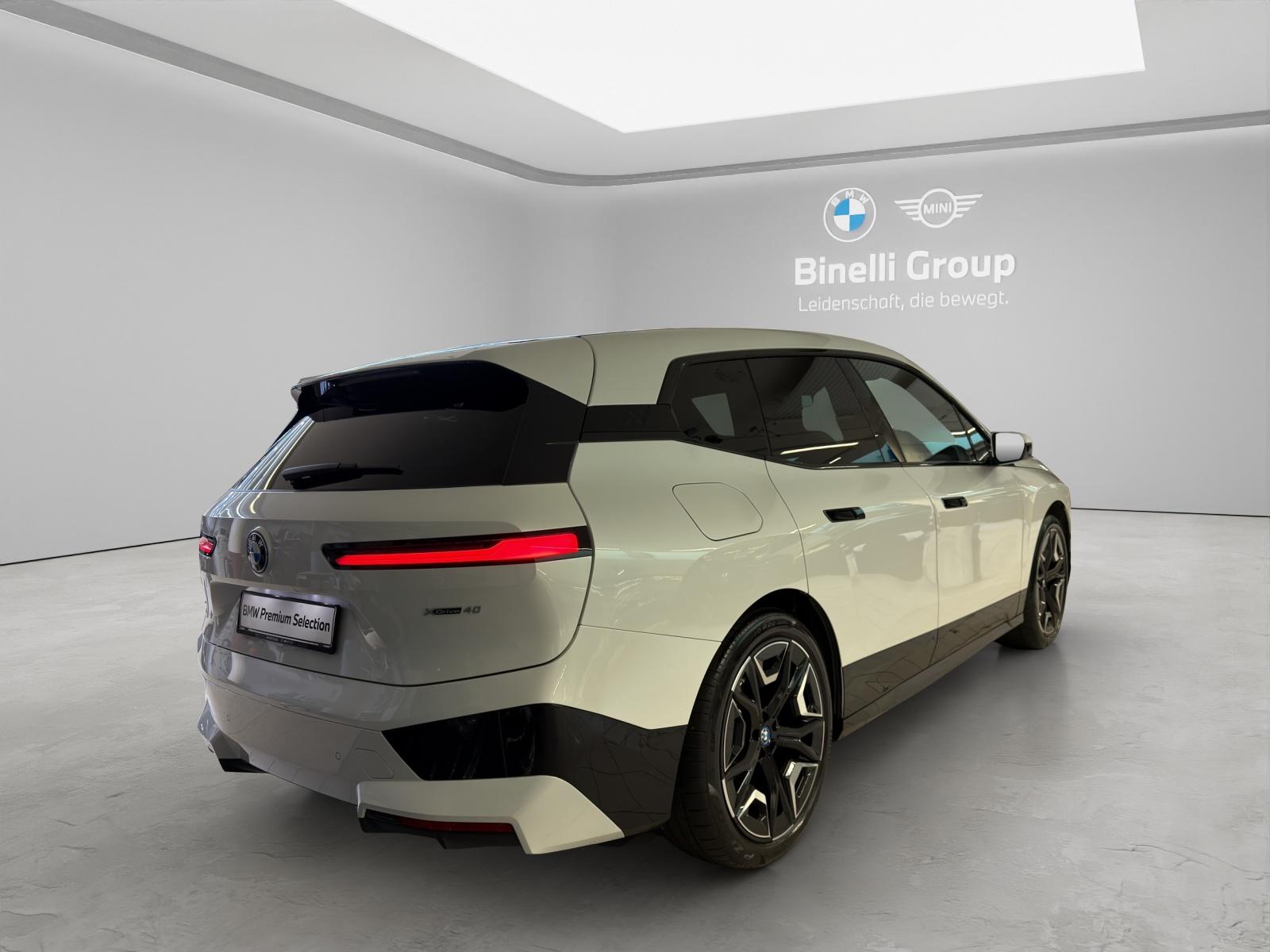 BMW iX xDrive40 SportPaket-image-5