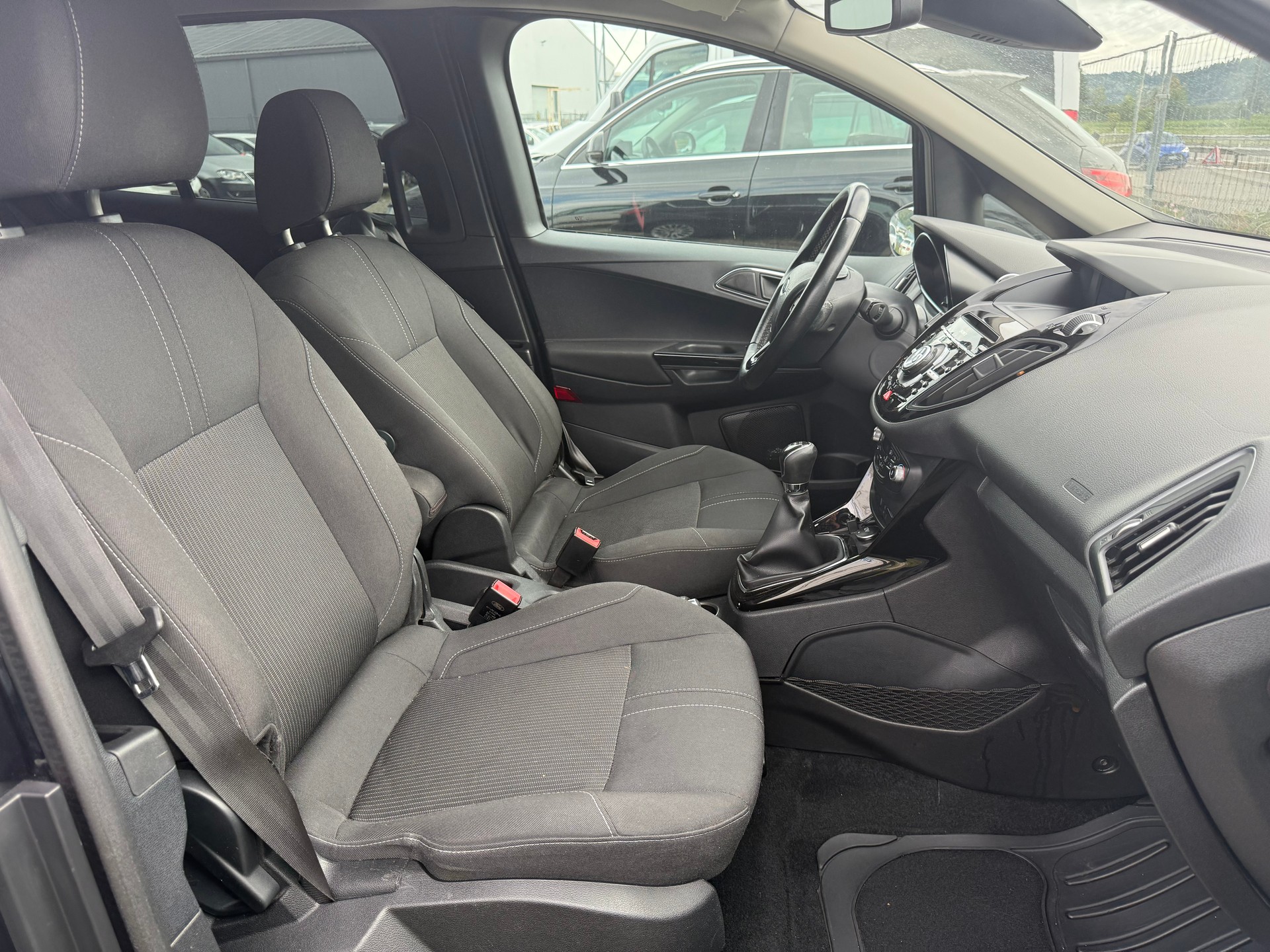 FORD B-Max 1.0 SCTi Titanium-image-8