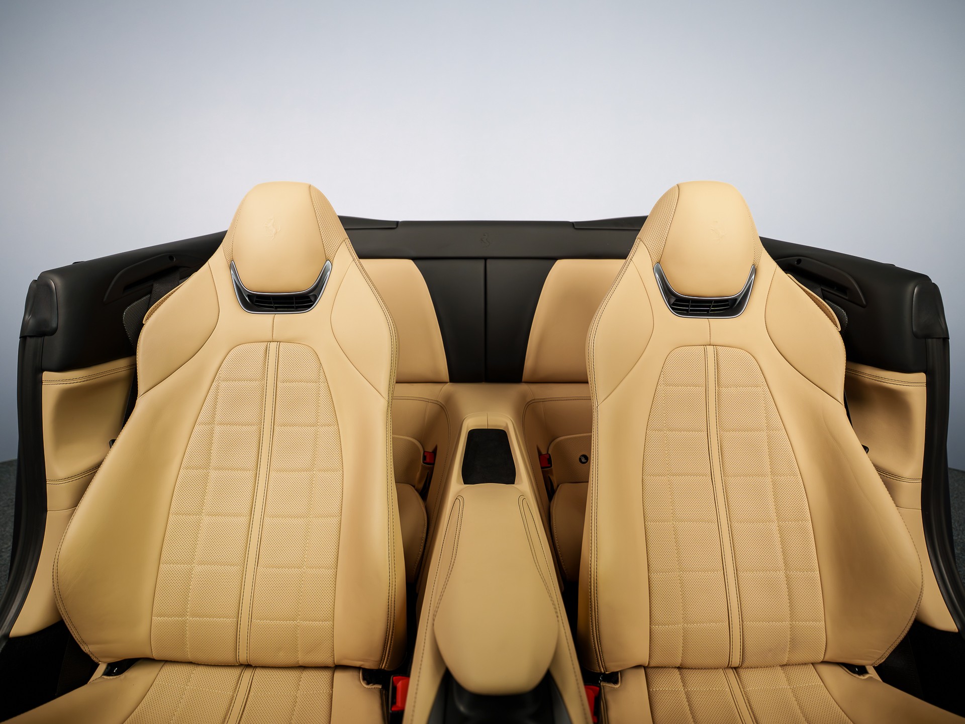 FERRARI Portofino M seltene Konfiguration-image-11