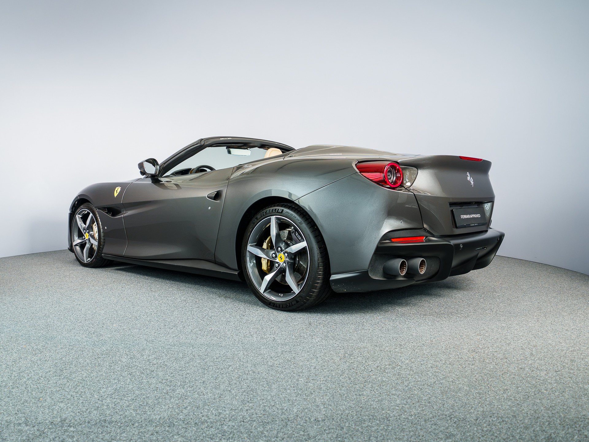 FERRARI Portofino M seltene Konfiguration-showroom-element-1