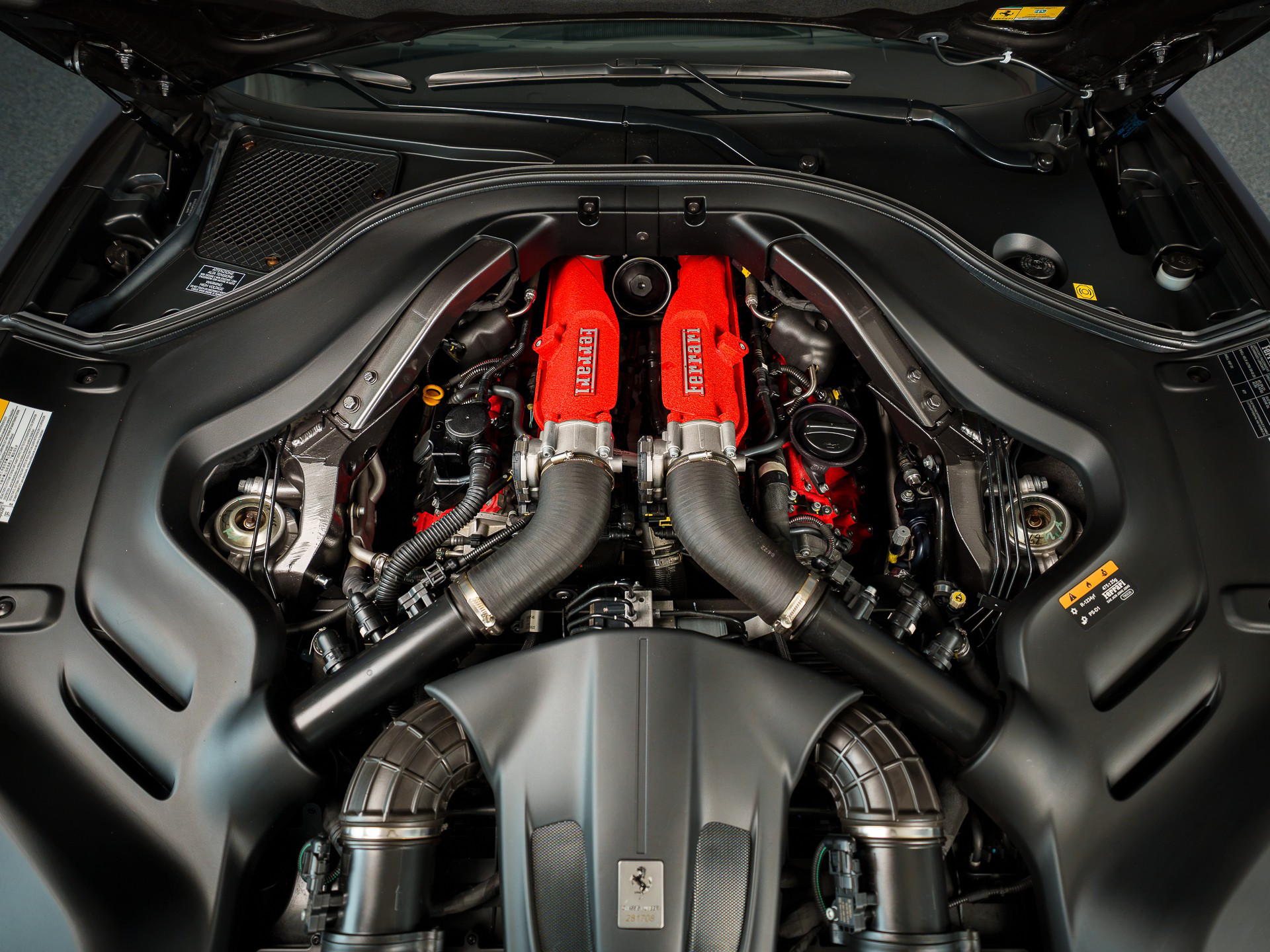 FERRARI Portofino M seltene Konfiguration-image-13