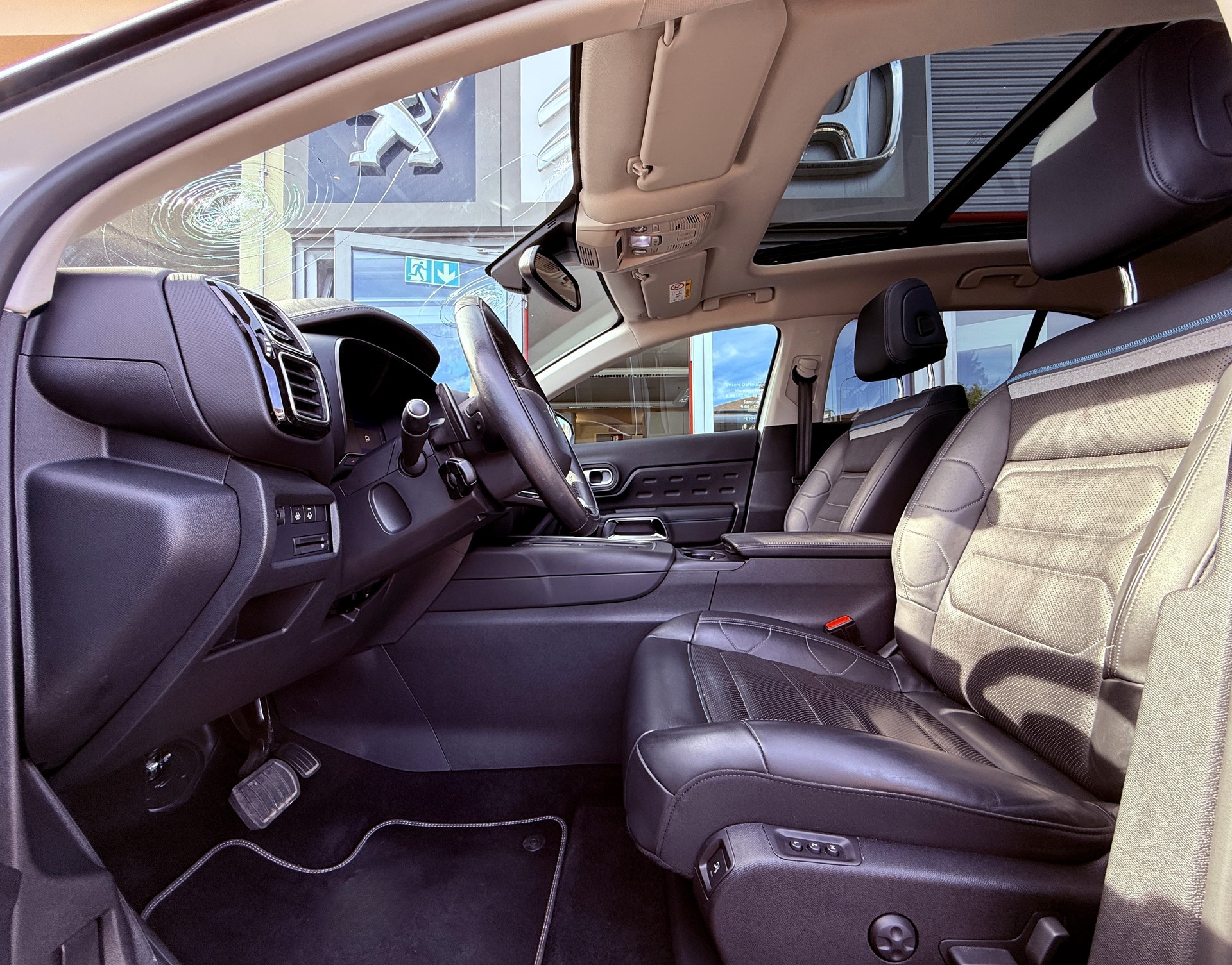 CITROEN C5 Aircross 1.5 Diesel Max EAT8-image-15