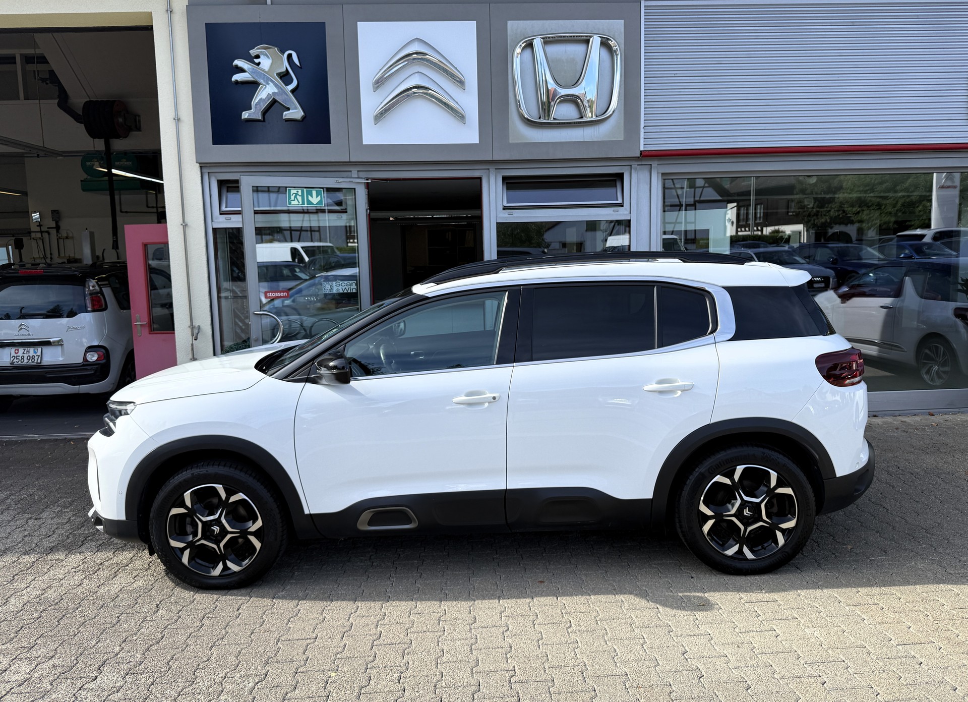 CITROEN C5 Aircross 1.5 Diesel Max EAT8-image-3