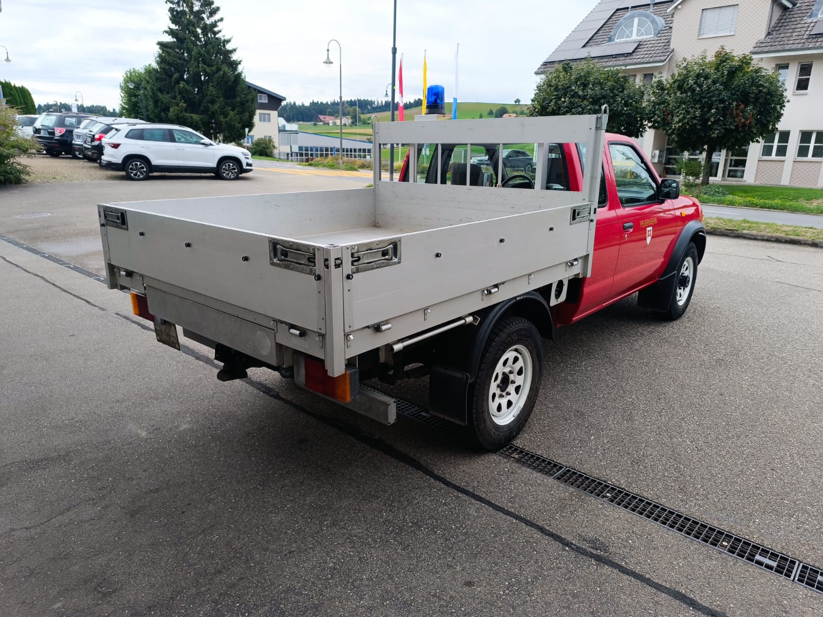 NISSAN King Cab 2.4 4x4-image-5