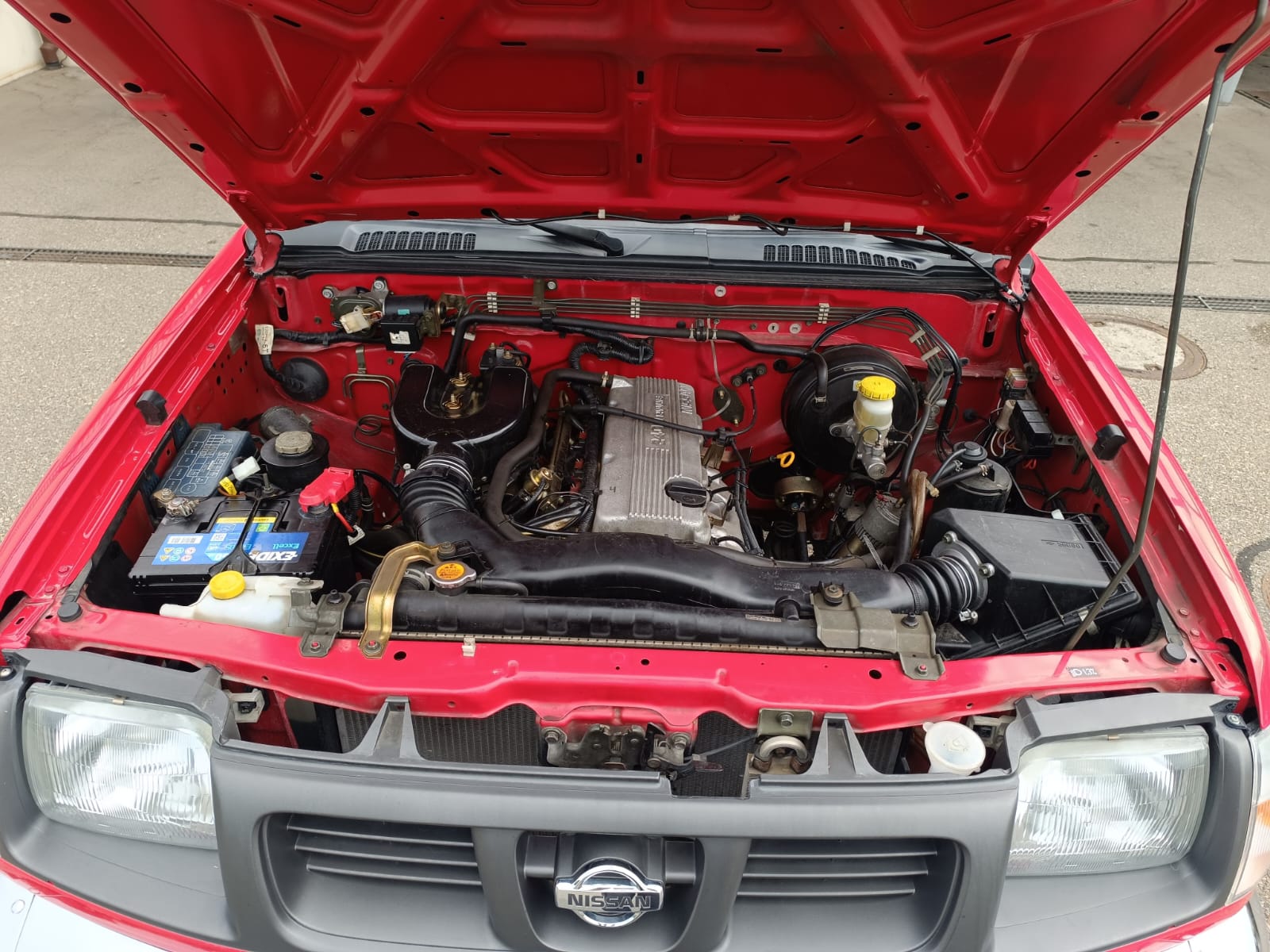 NISSAN King Cab 2.4 4x4-image-8