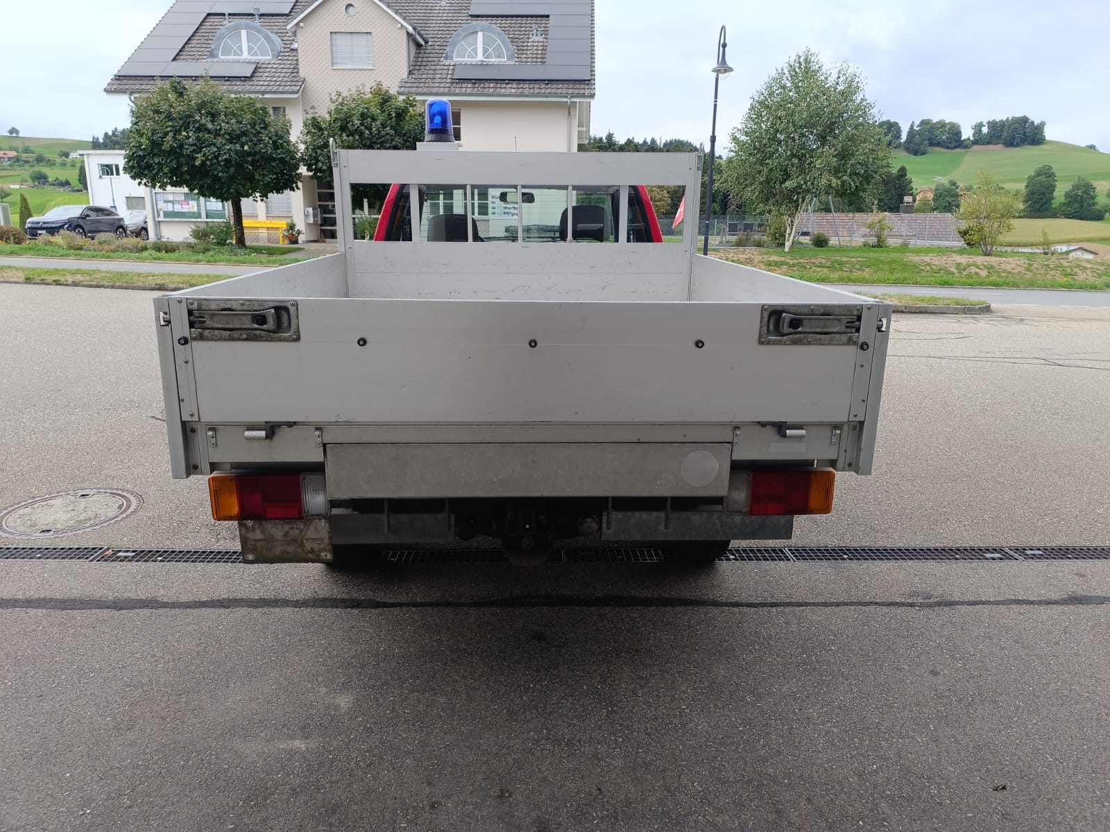 NISSAN King Cab 2.4 4x4-image-4