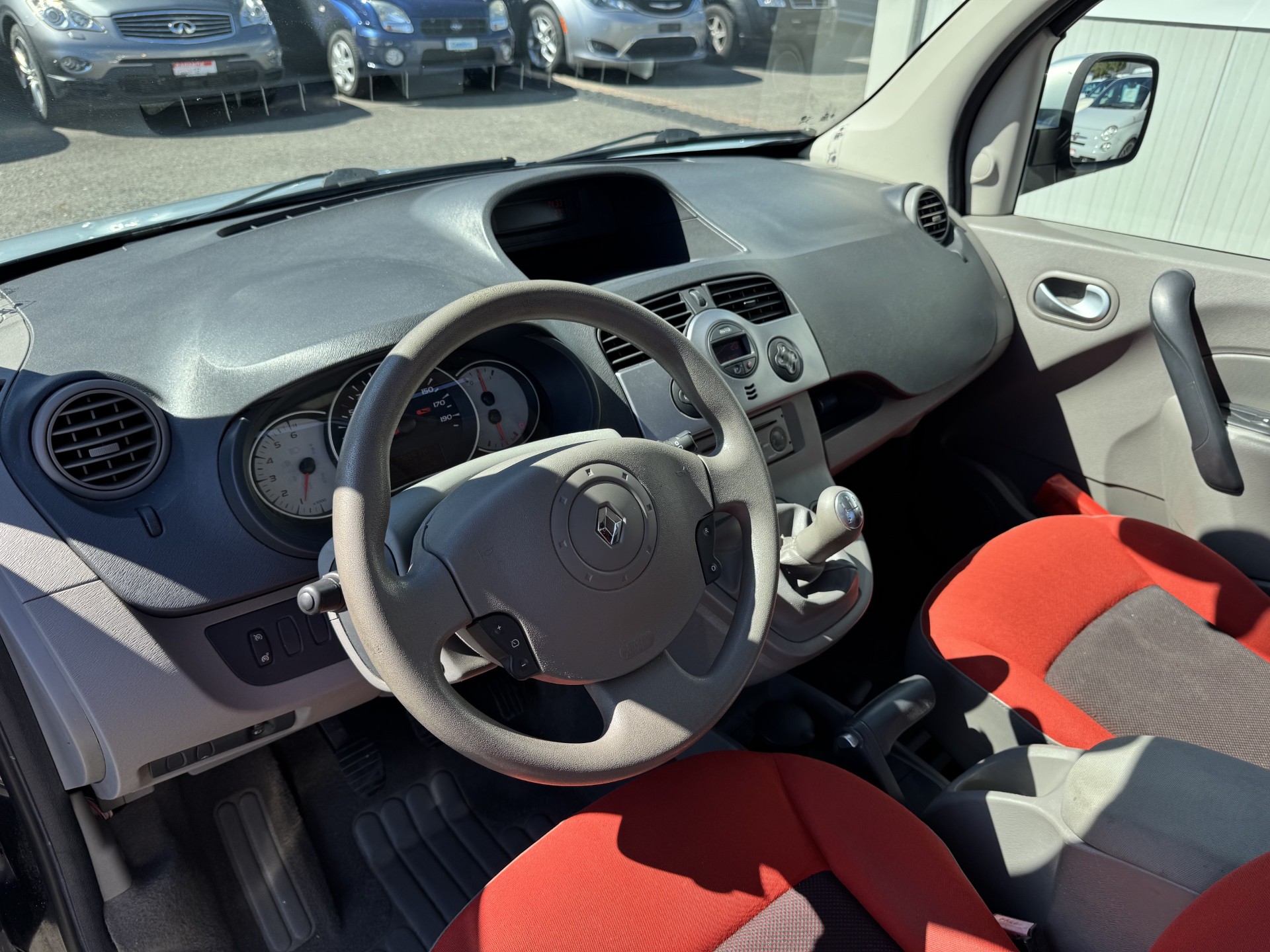 RENAULT Kangoo Be Bop 1.6 16V-image-8