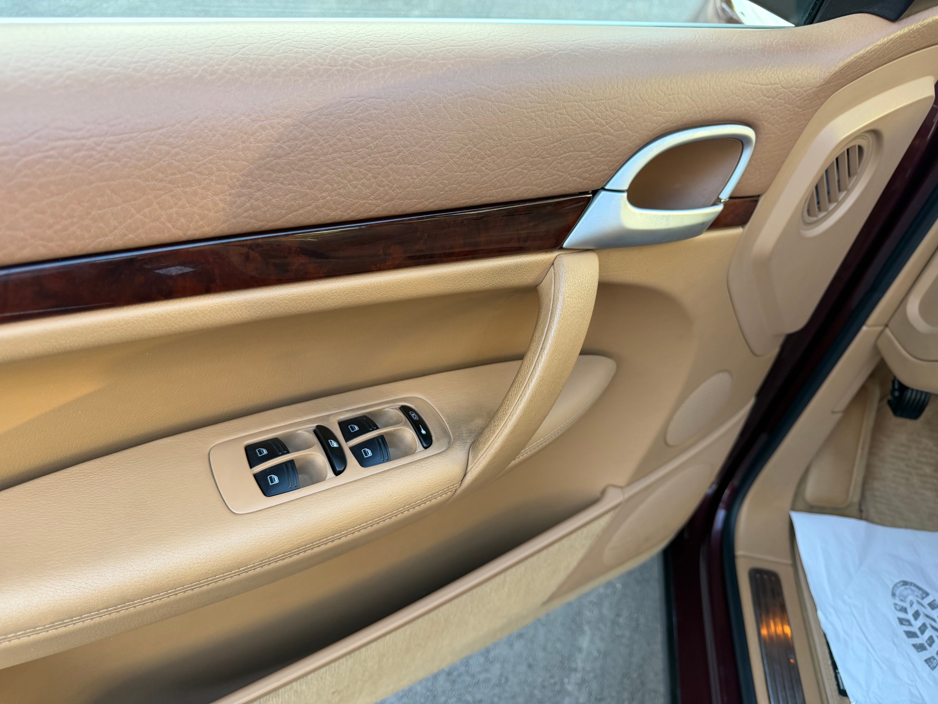 PORSCHE Cayenne S-image-8