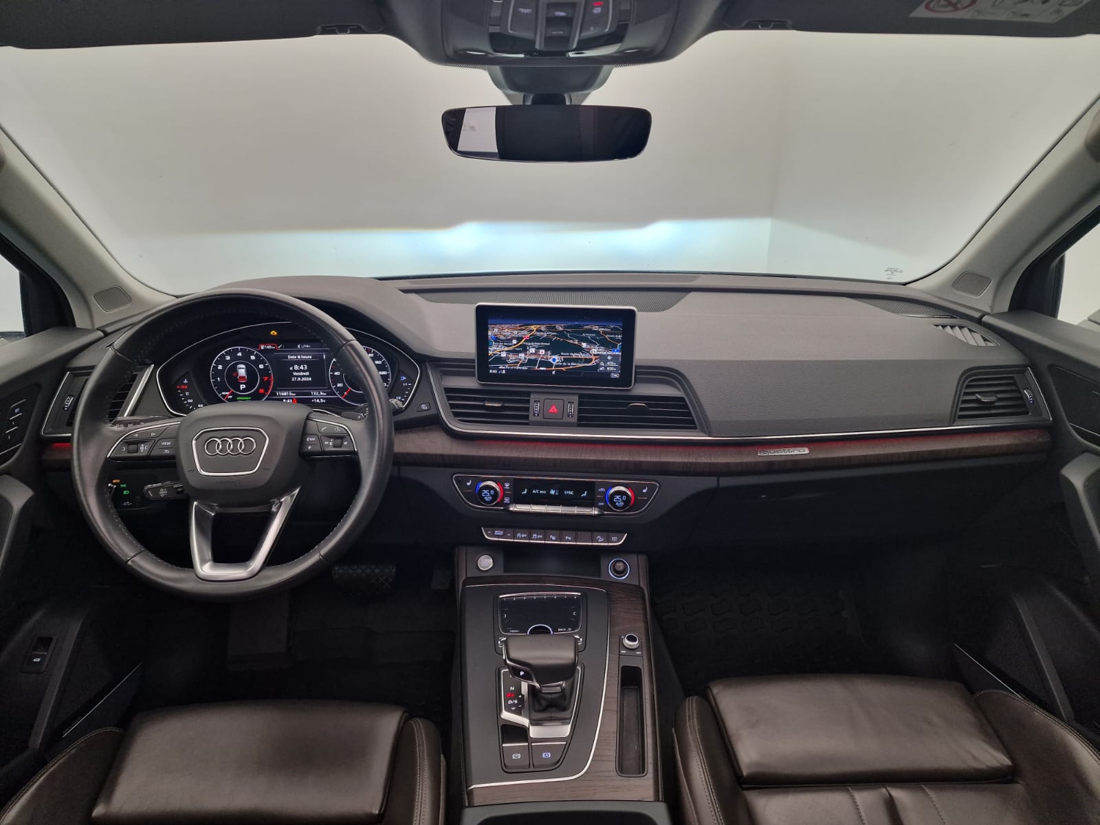 AUDI Q5 2.0 TFSI design quattro S-tronic-image-9