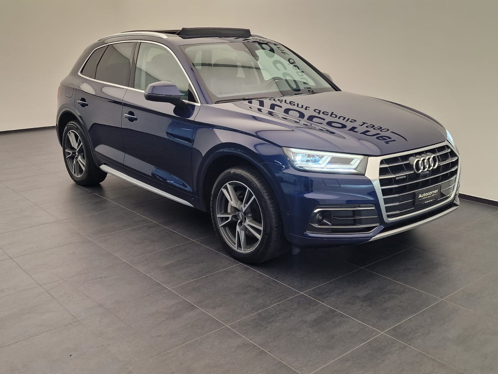 AUDI Q5 2.0 TFSI design quattro S-tronic-image-4