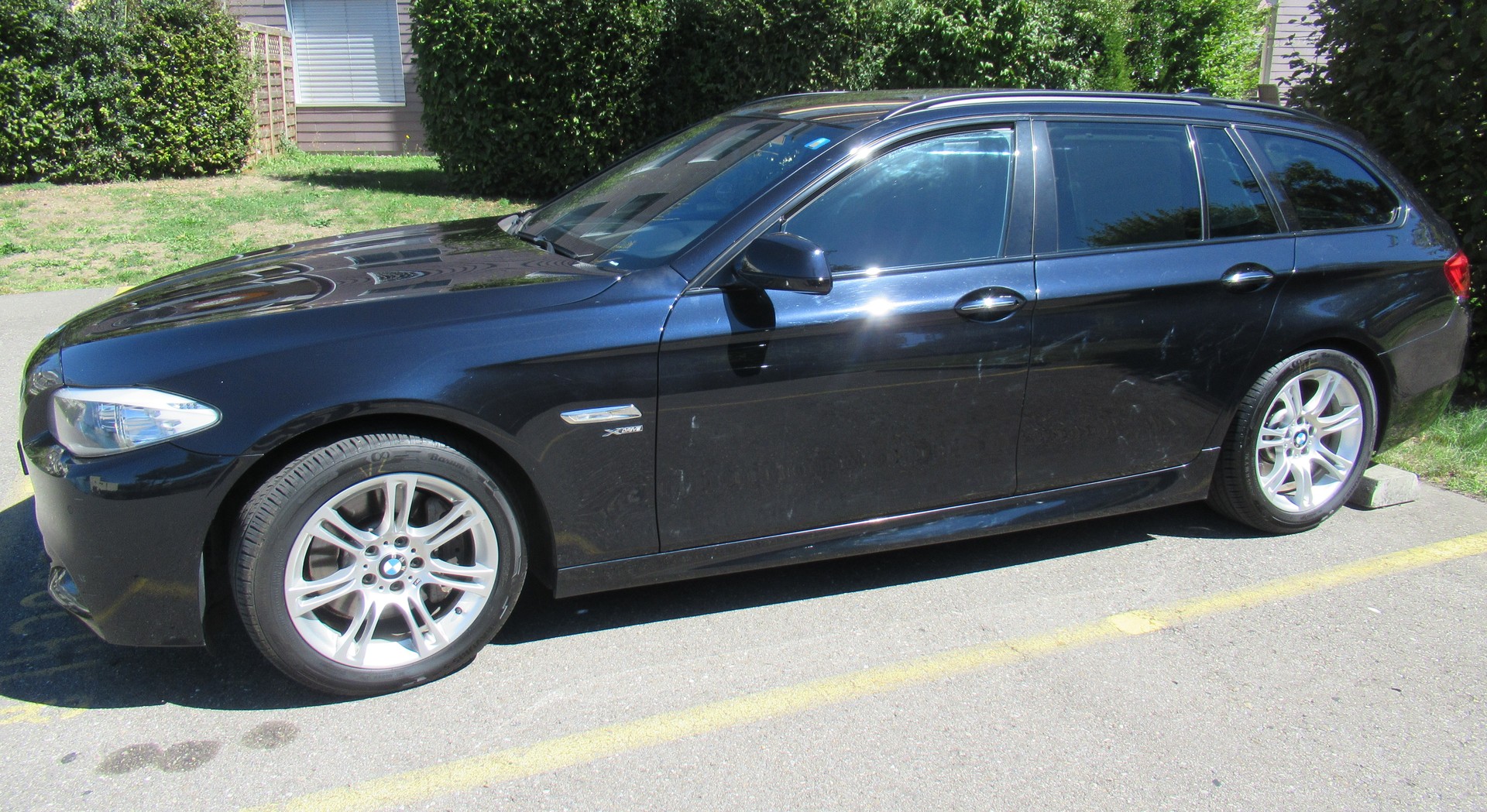 BMW 528i xDrive Touring Steptronic-image-1
