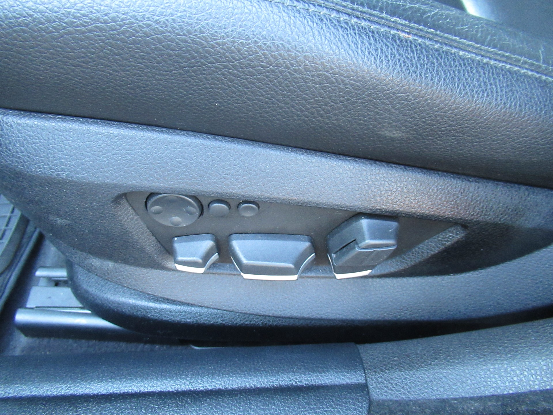 BMW 528i xDrive Touring Steptronic-image-8