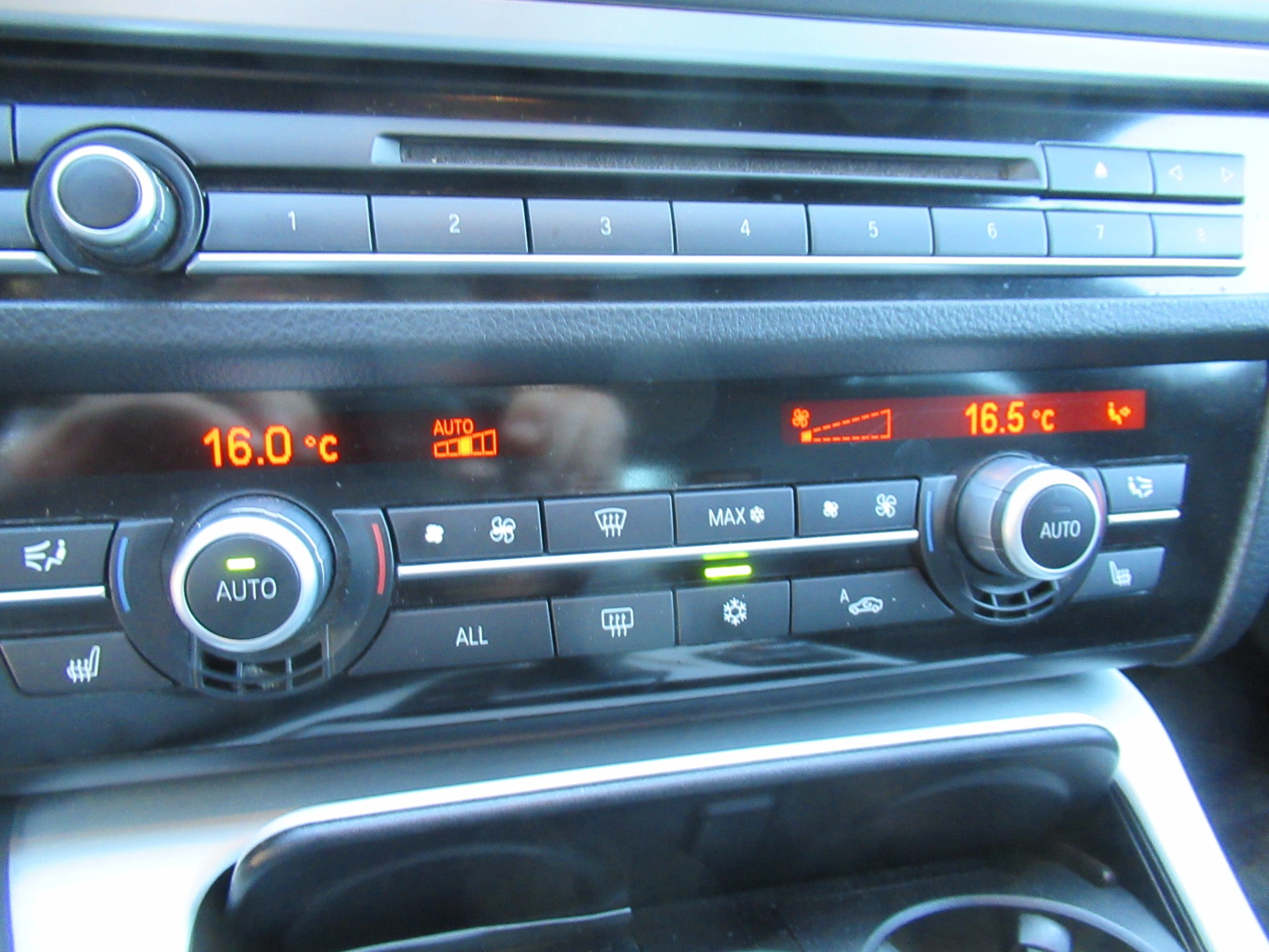 BMW 528i xDrive Touring Steptronic-image-14