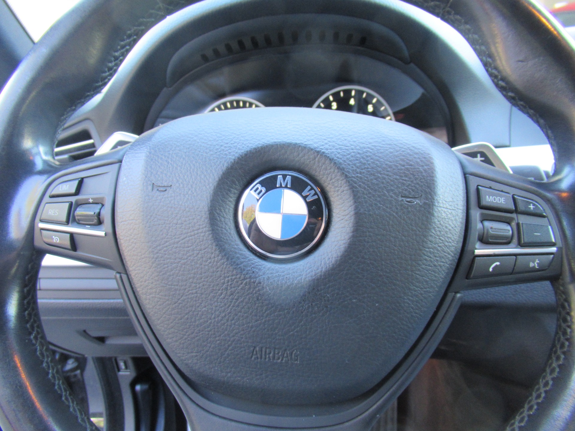BMW 528i xDrive Touring Steptronic-image-13