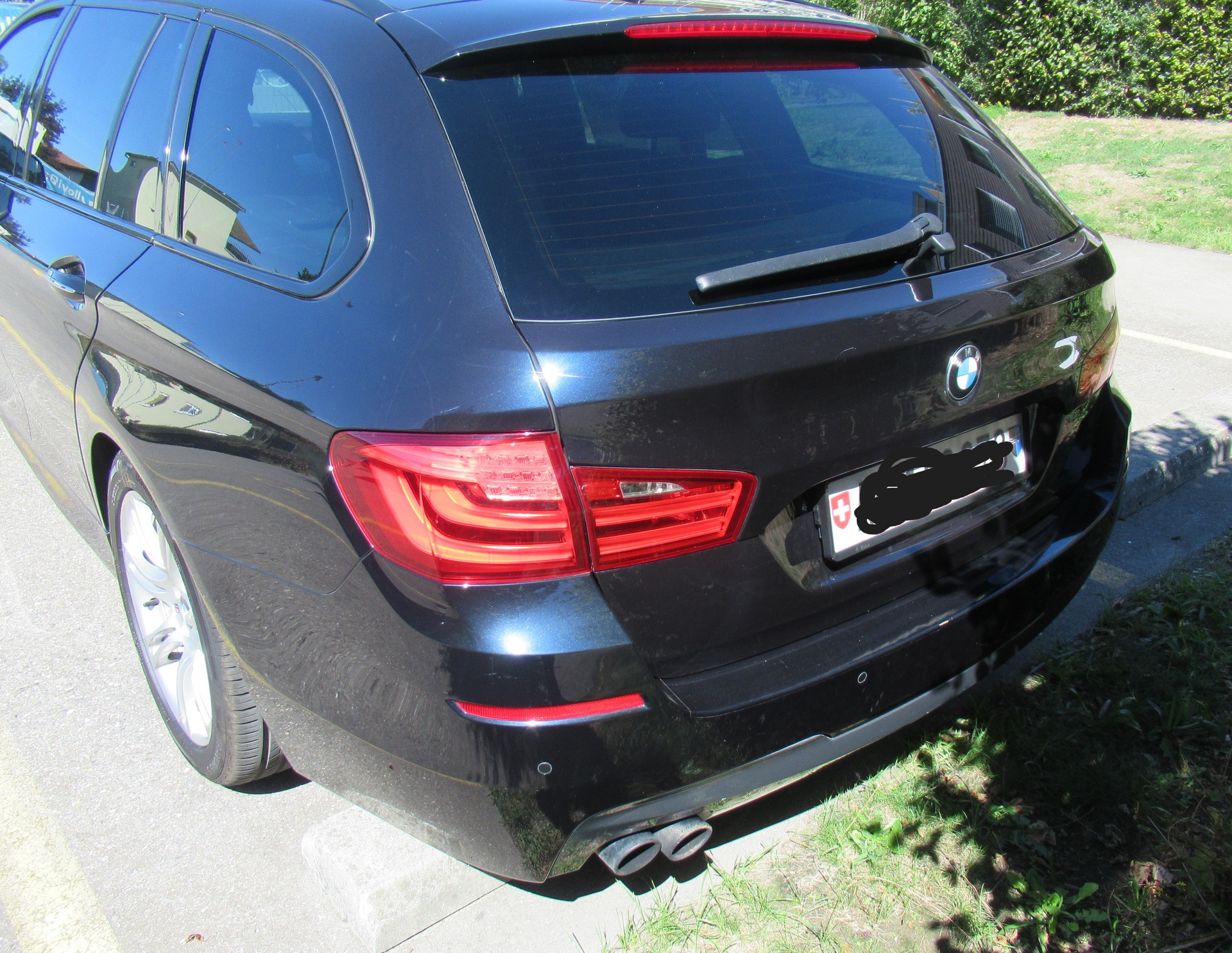 BMW 528i xDrive Touring Steptronic-image-5