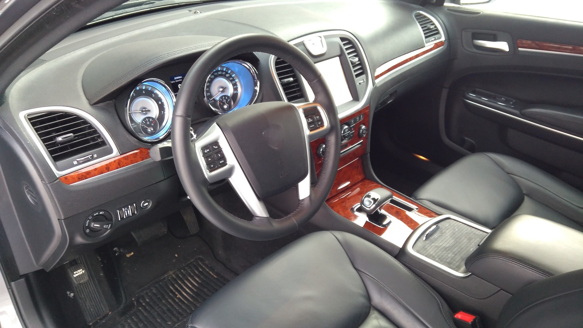 LANCIA THEMA 3.6-image-5