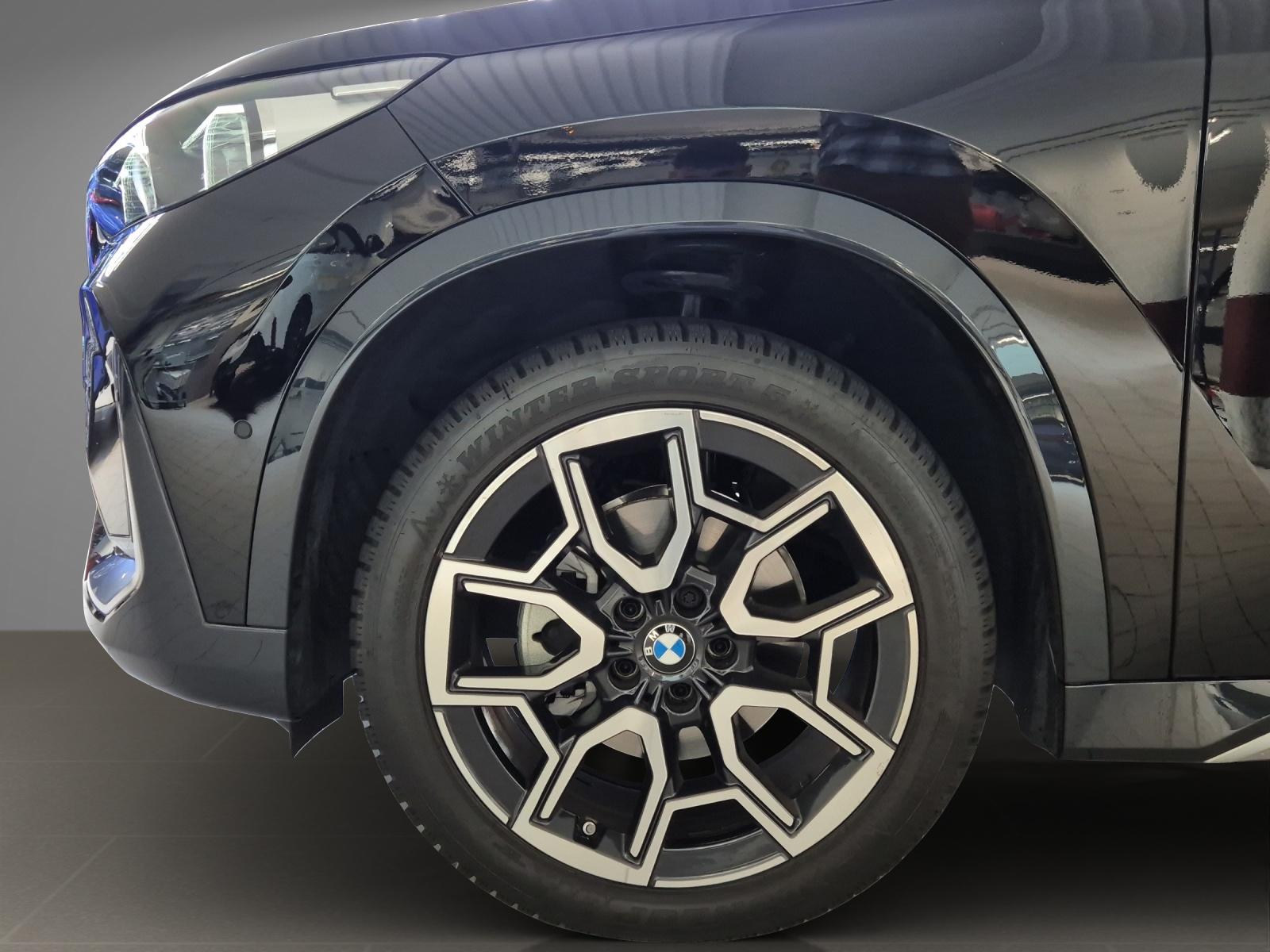 BMW X1 U11 18i sDrive paddles-image-3